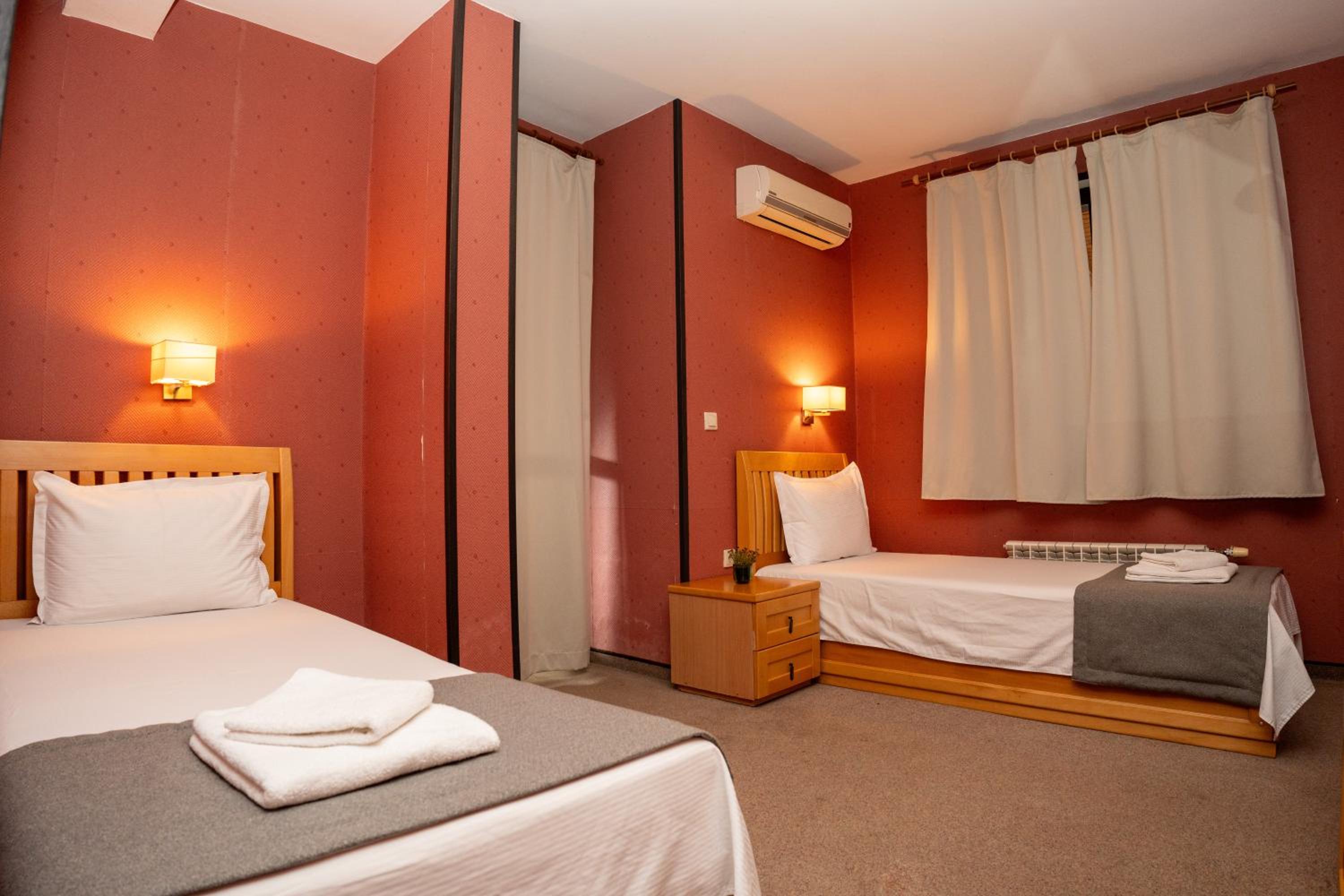 Deluxe Twin Room photo 1