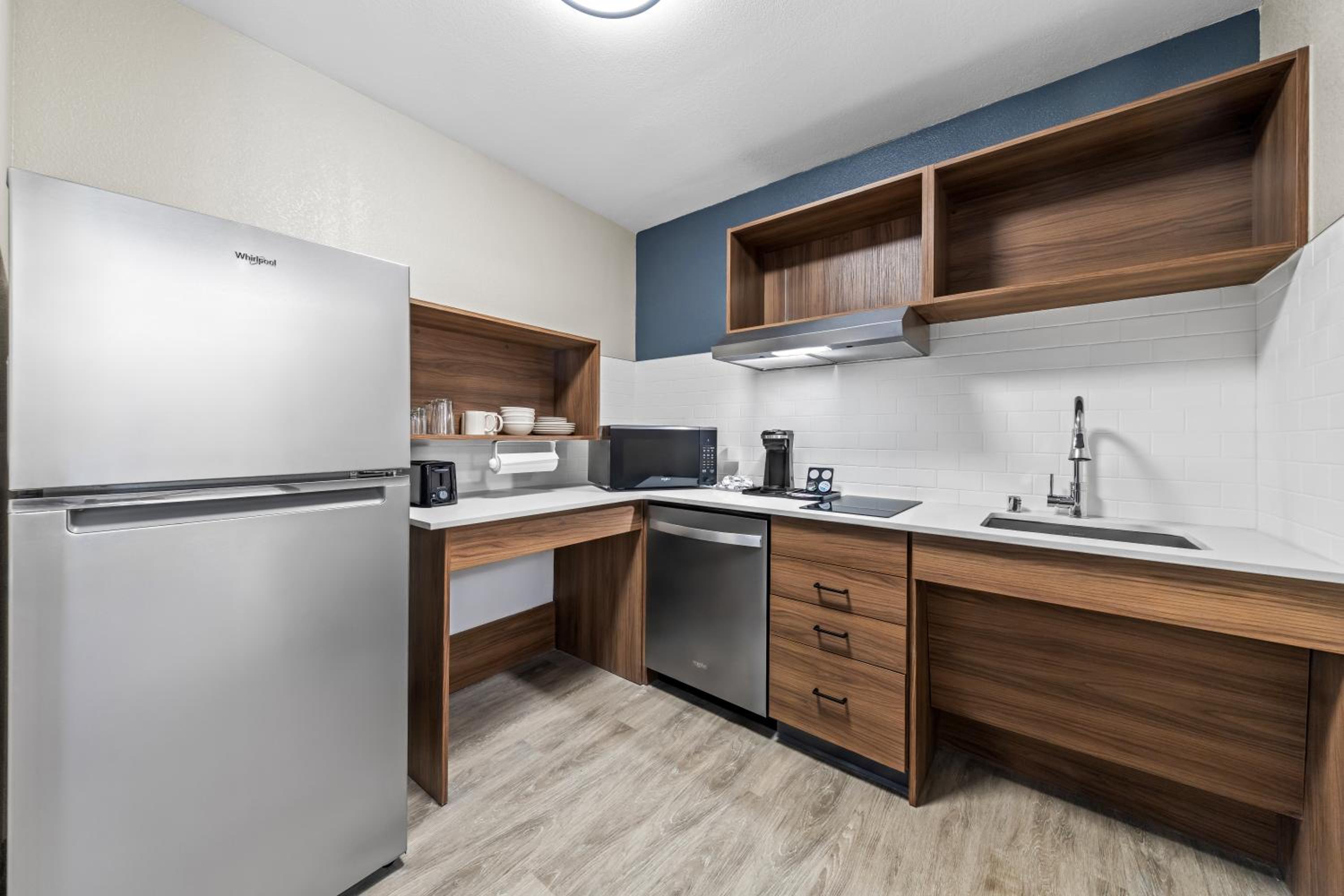 King Suite with Kitchen - Accessible