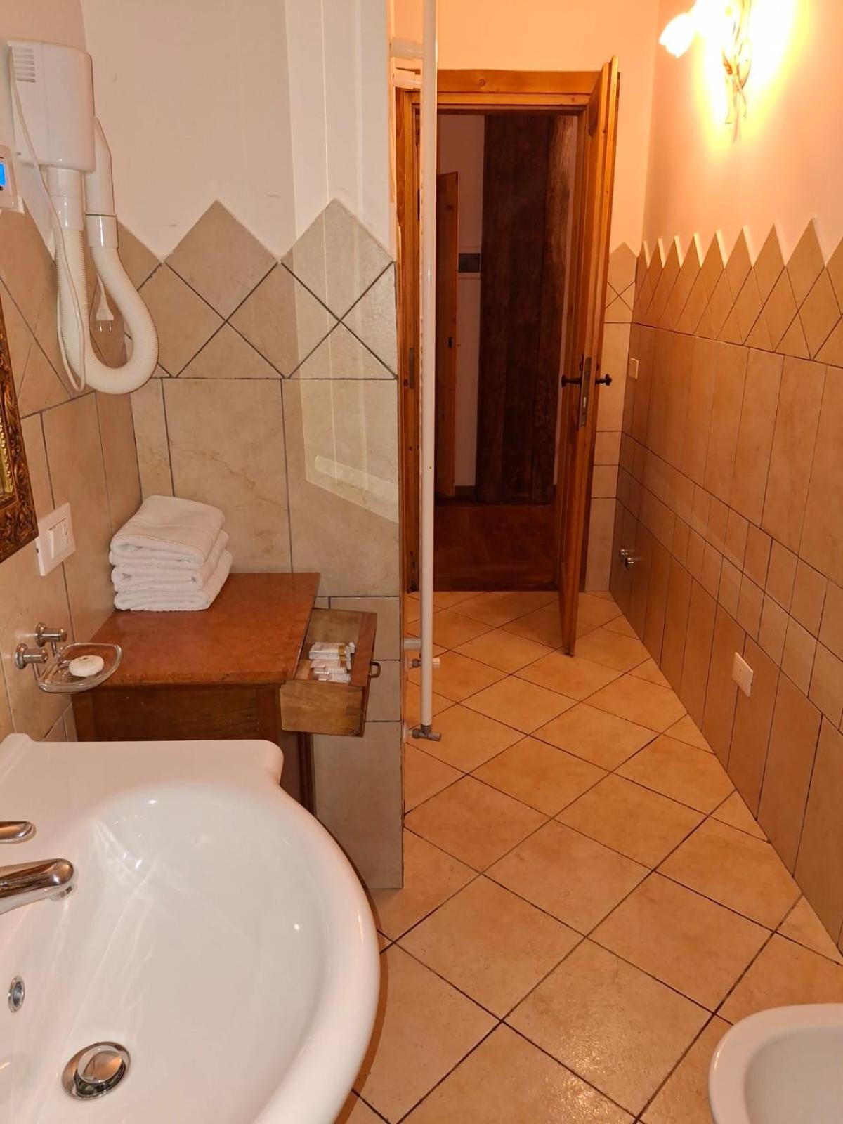 Deluxe Triple Room photo 1