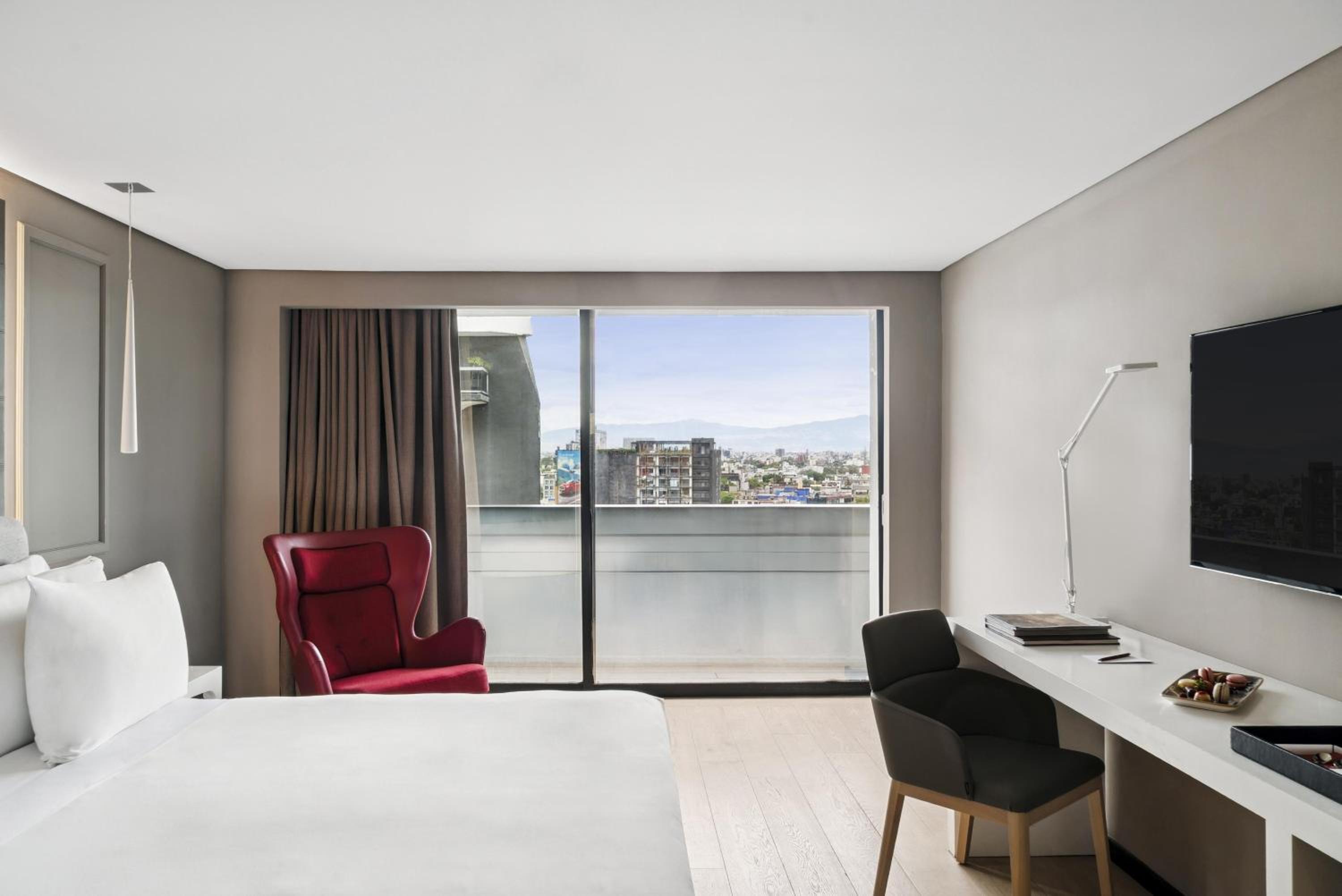 Premium Room with View and Terrace - Photo 3