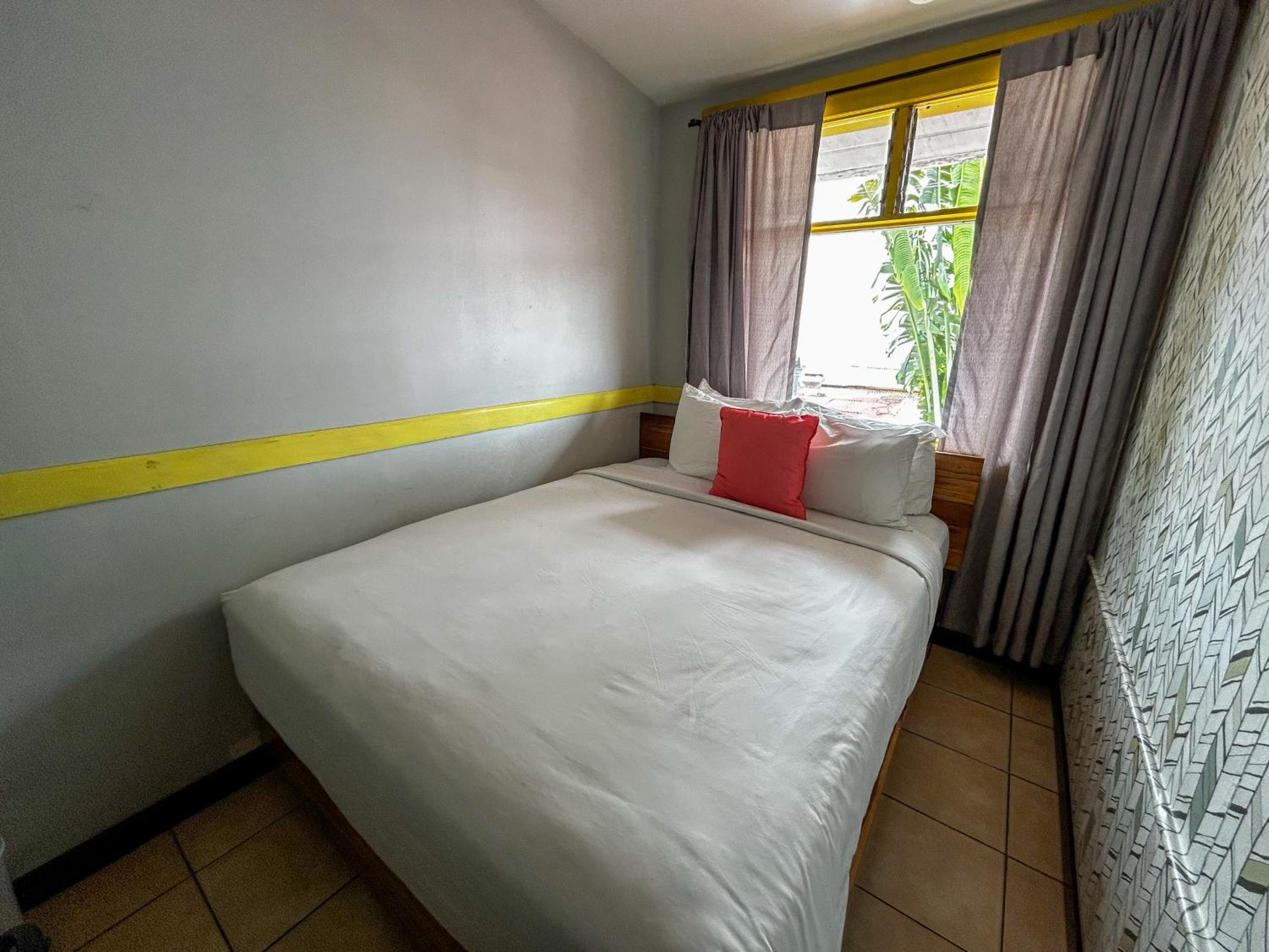 Economy Double Room photo 2