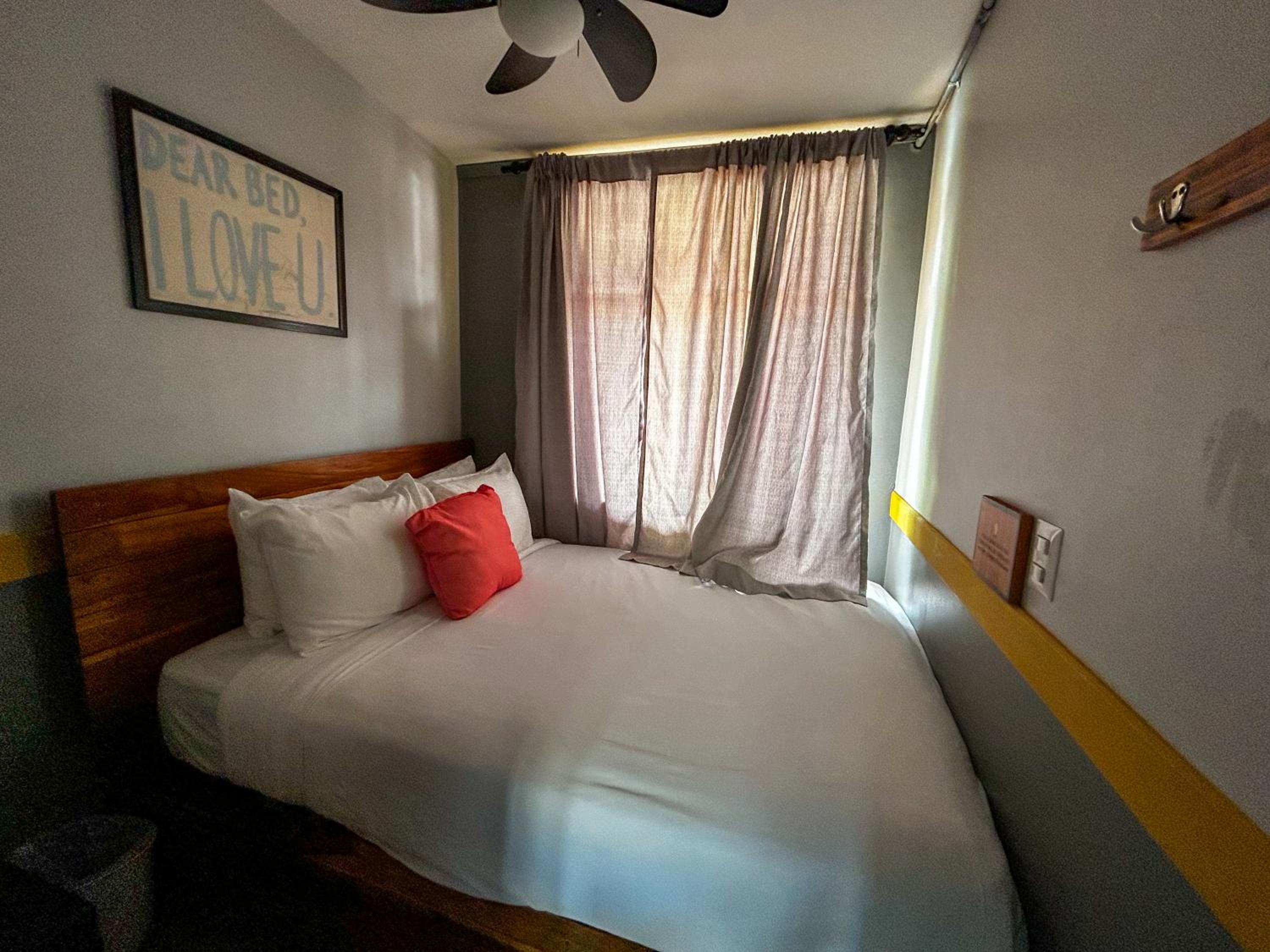 Economy Double Room photo 3