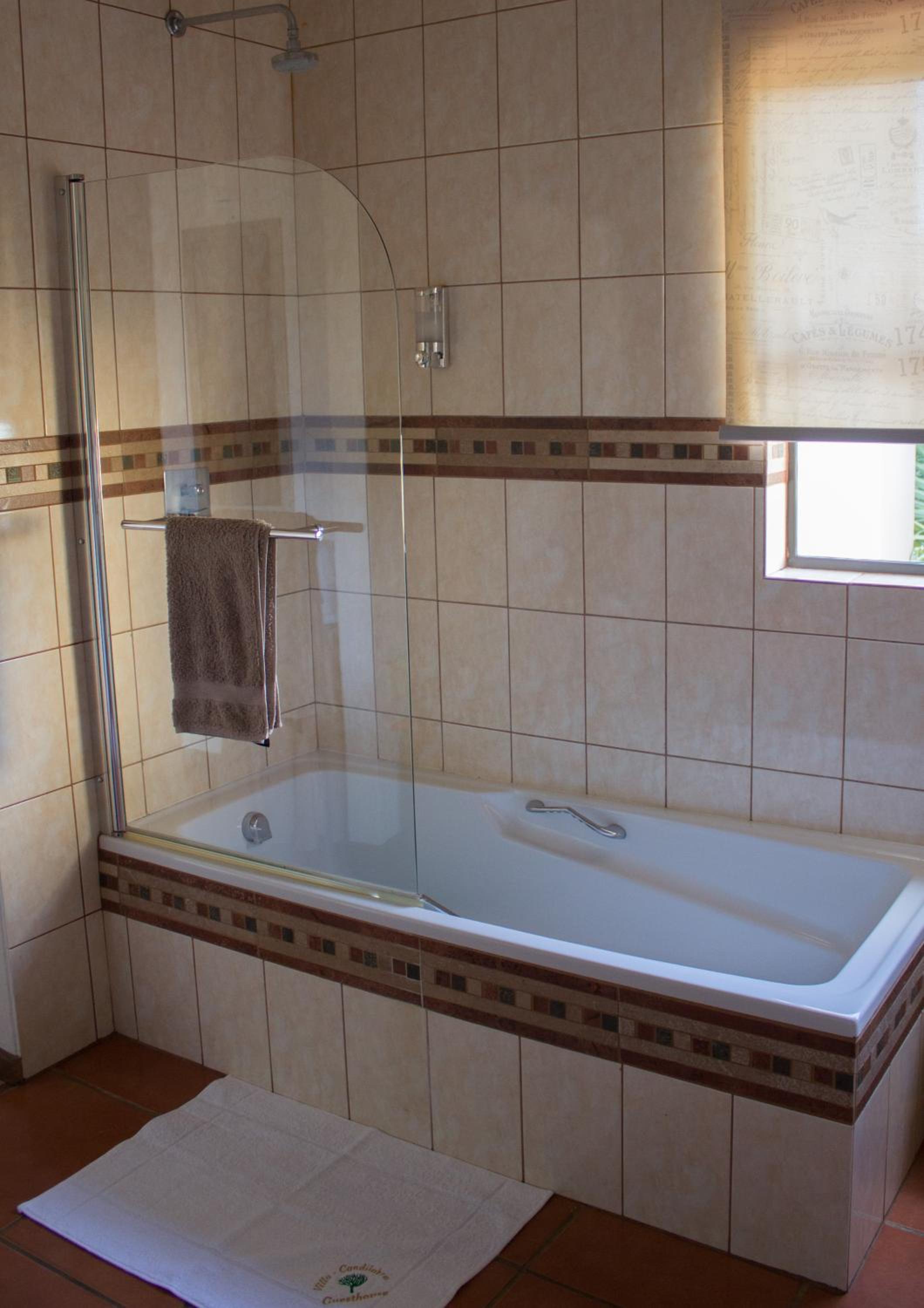 Deluxe Double or Twin Room with River View photo 3