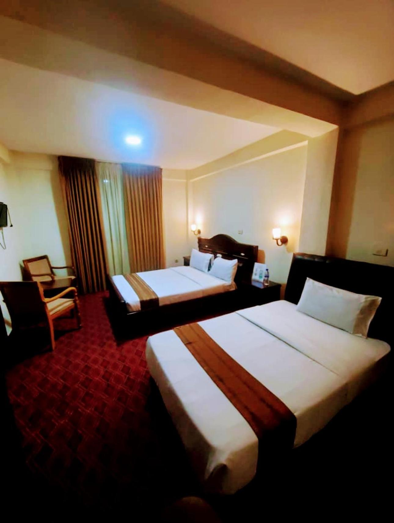 Standard Twin Room photo 2