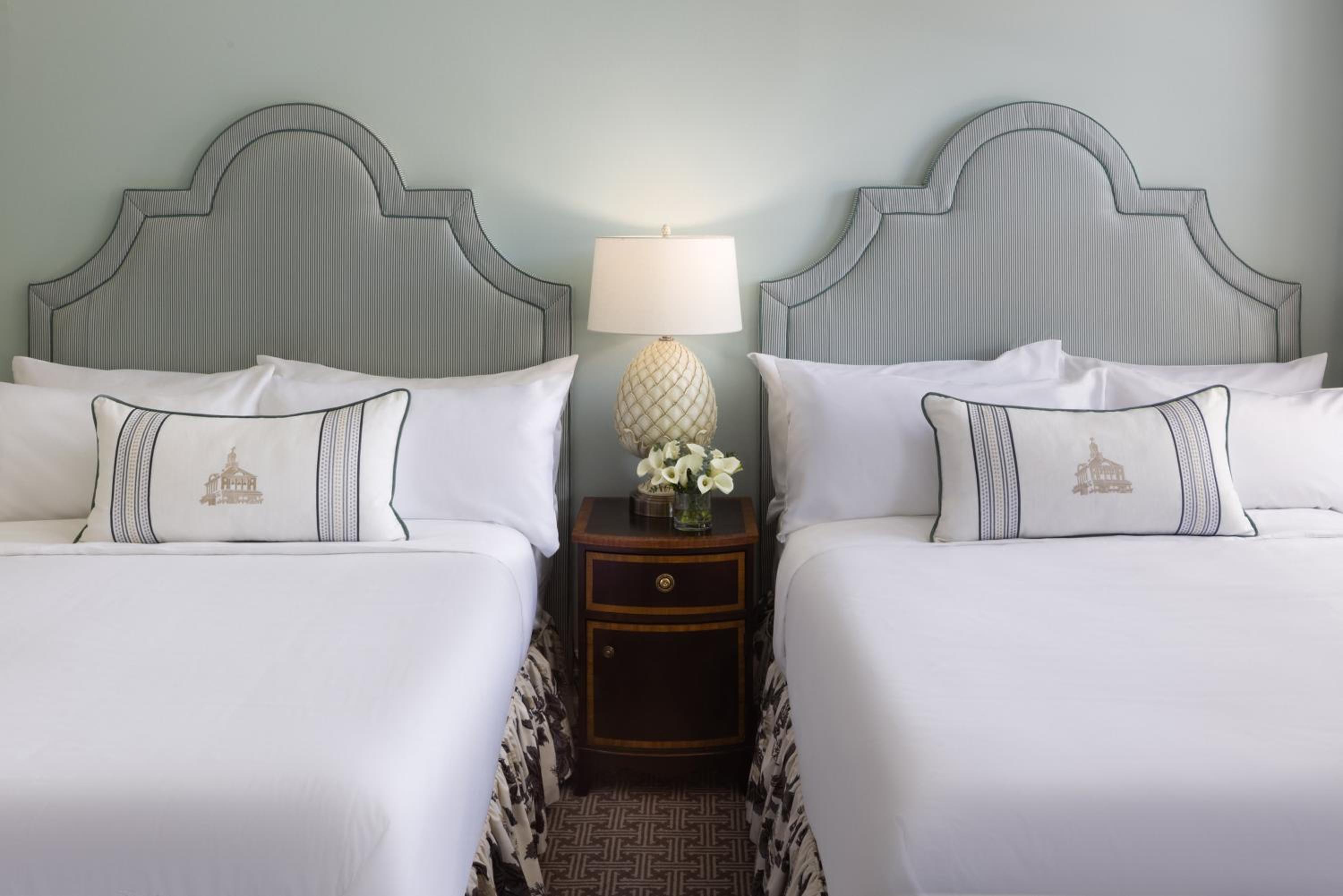 Premier View Room 2 Queen Beds - Photo 2