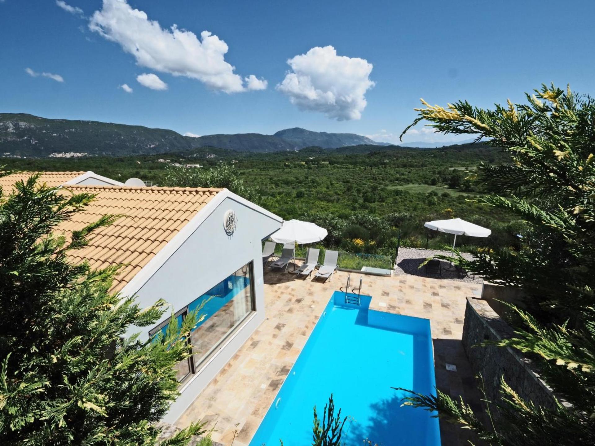 Villa with Private Pool photo 1