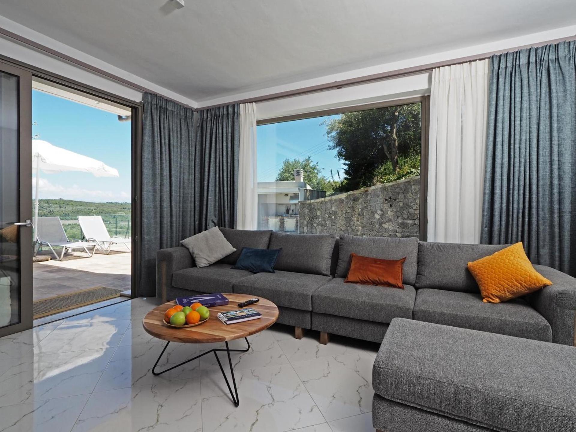 Villa with Private Pool photo 3