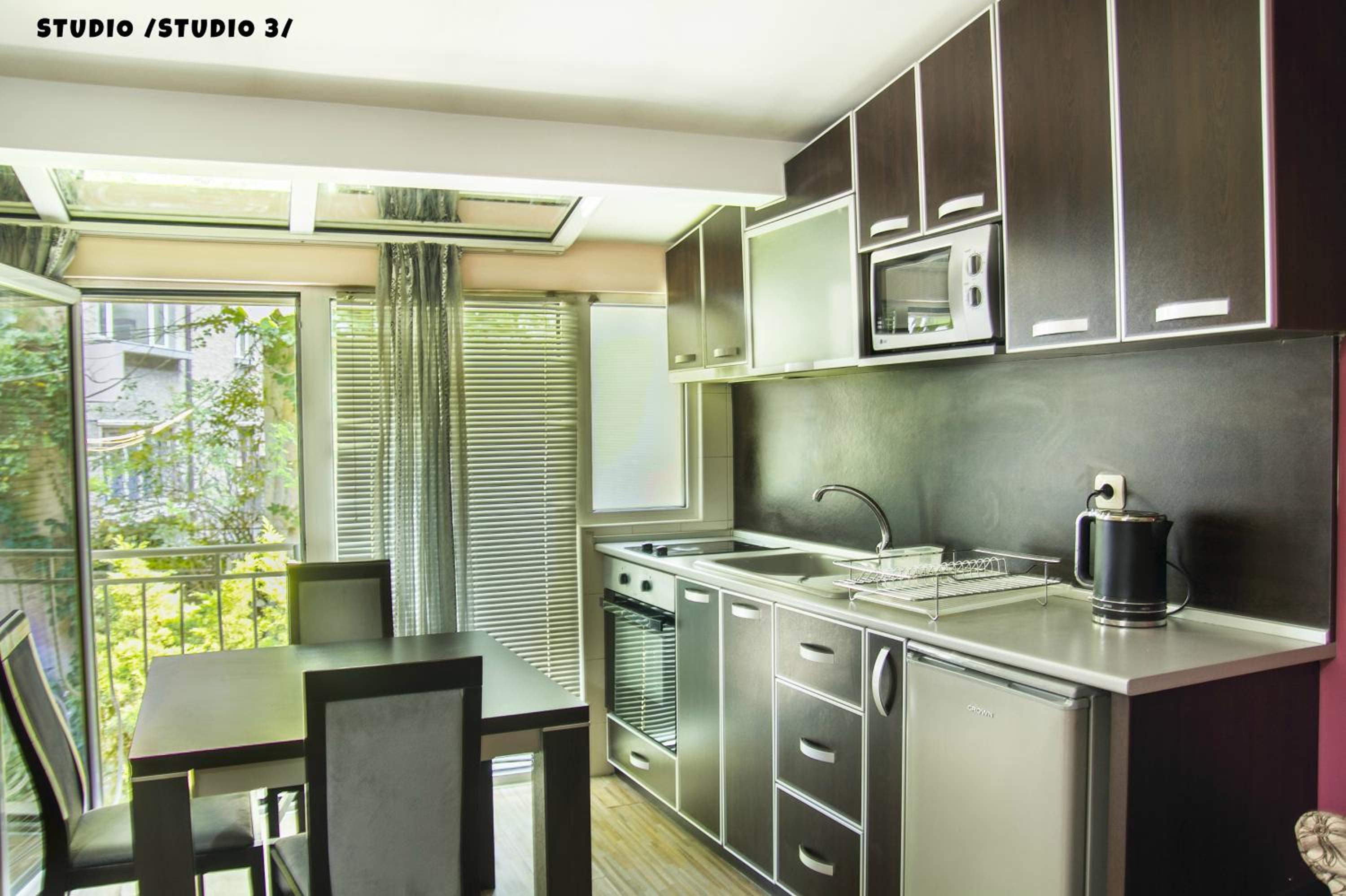 Studio Apartment - Photo 4