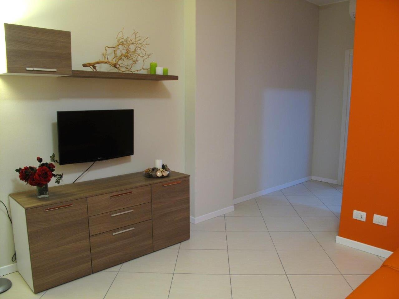 Three-Bedroom Apartment with Balcony