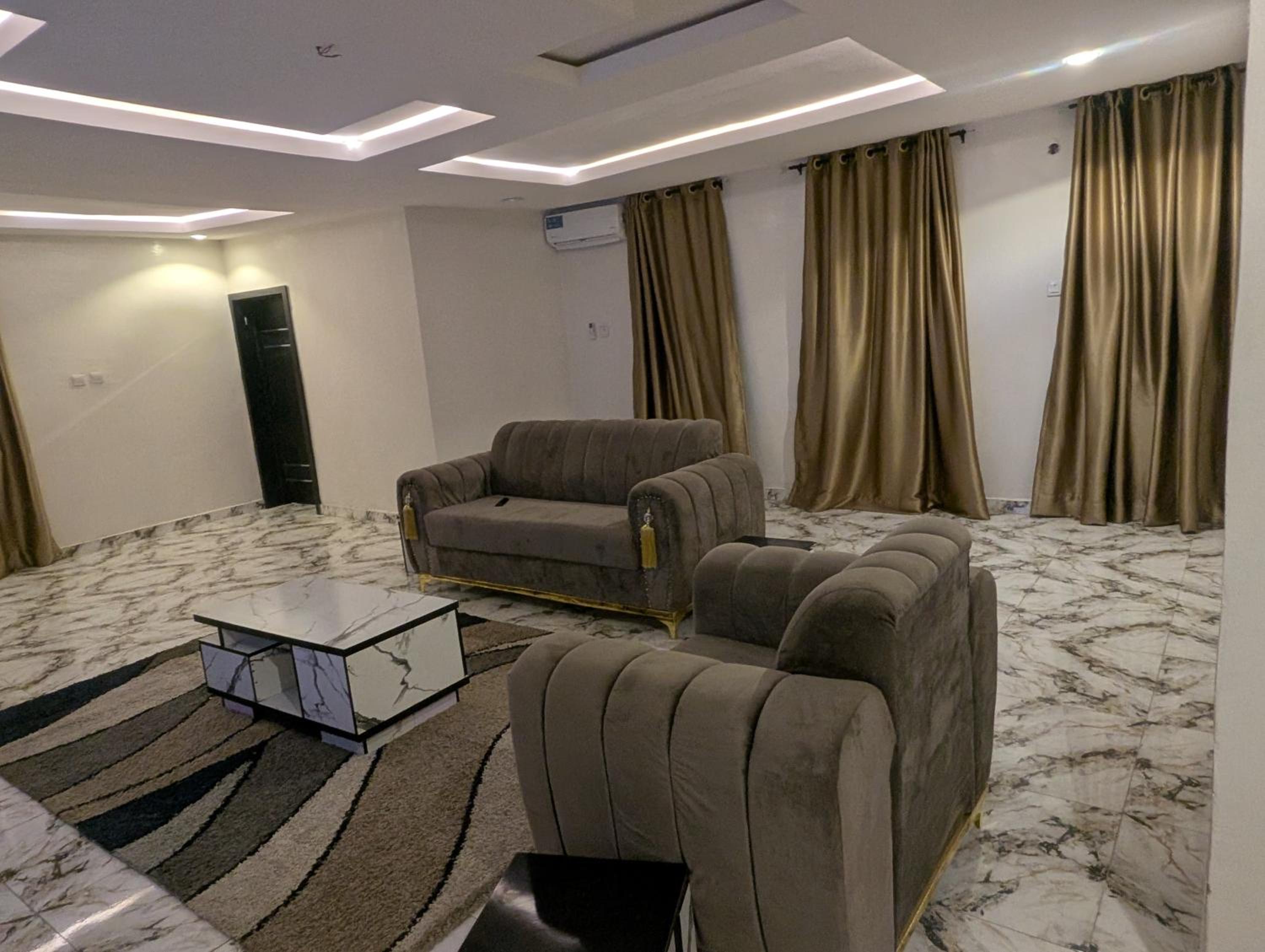 One-Bedroom Apartment with Balcony photo 3