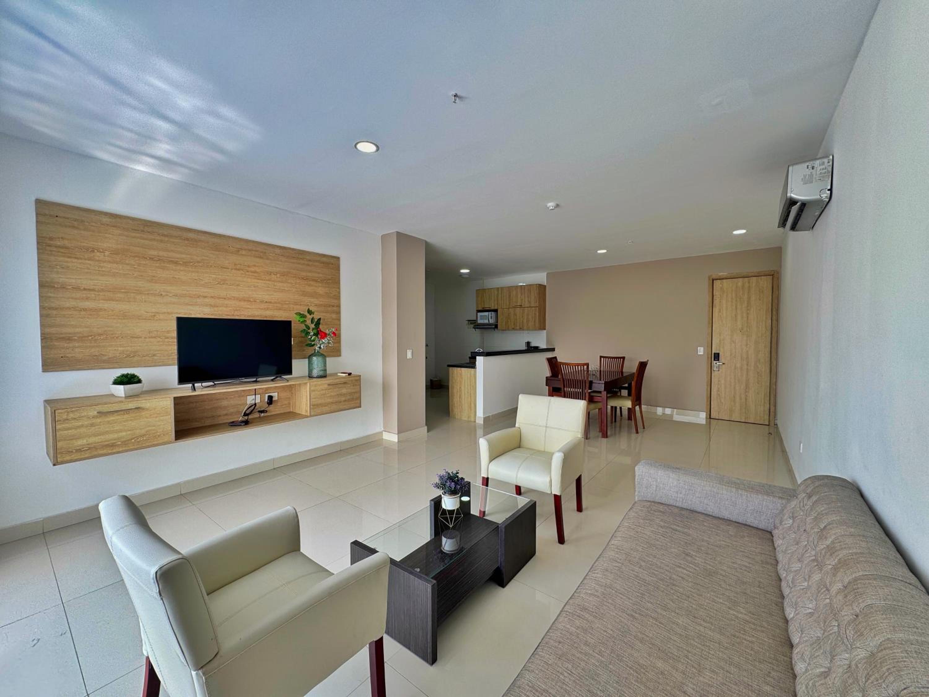 Three-Bedroom Deluxe Apartment