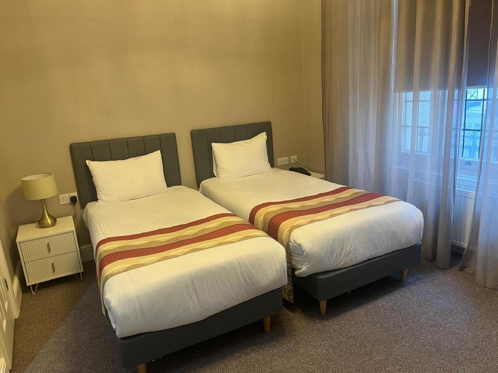 East Wing Twin Room photo 3
