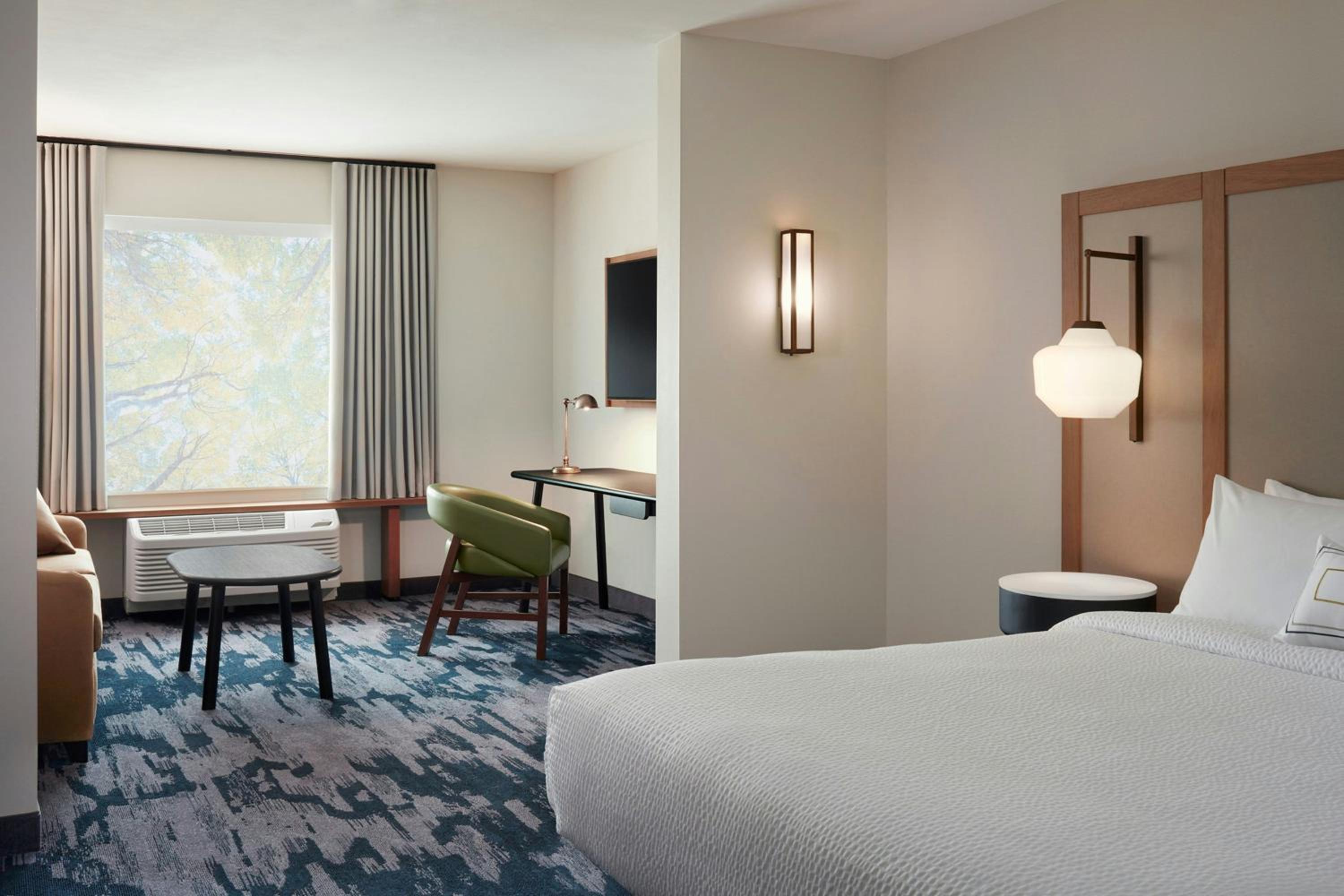 King Suite with Sofa Bed - Photo 4