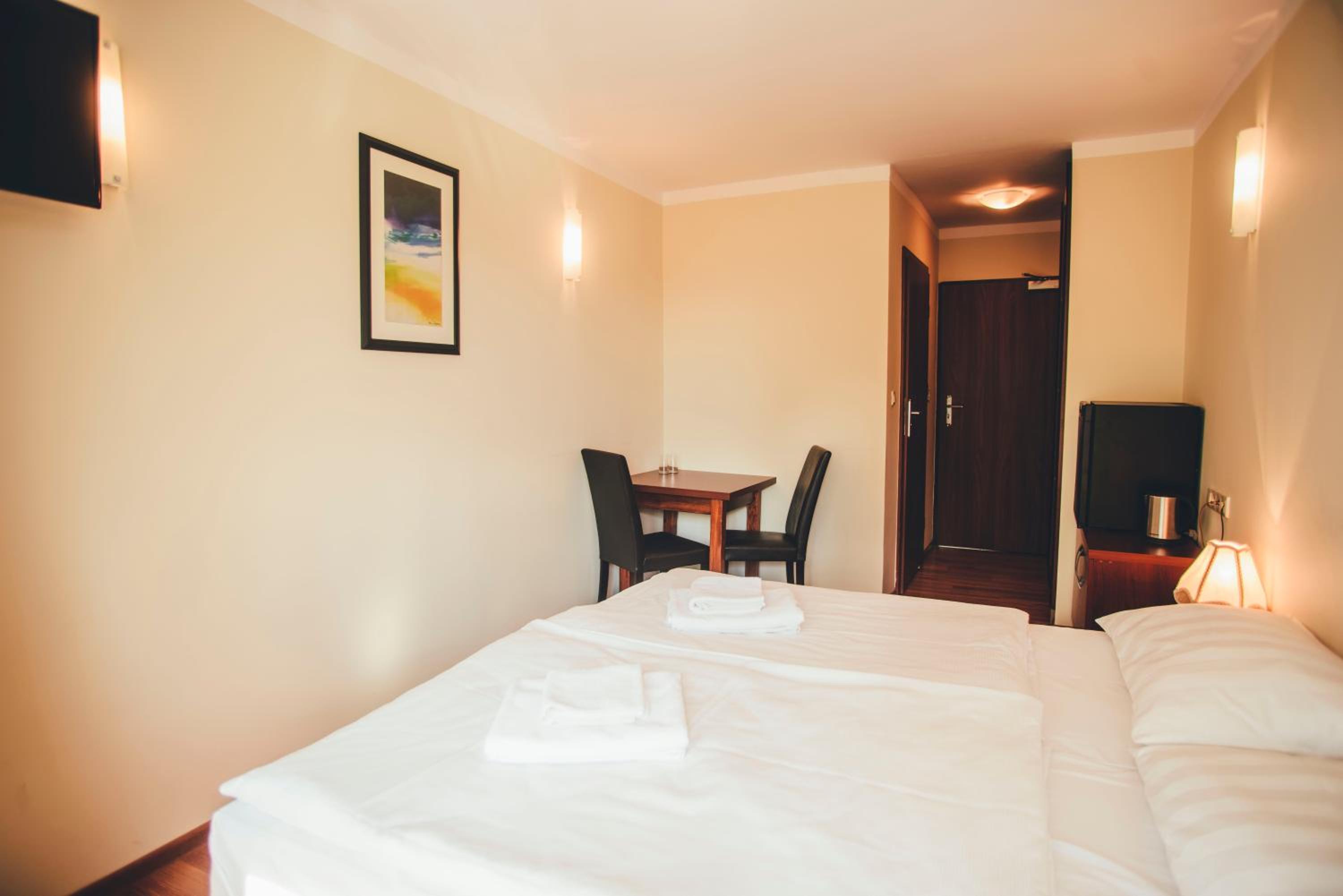 Twin Room with Balcony - Photo 1