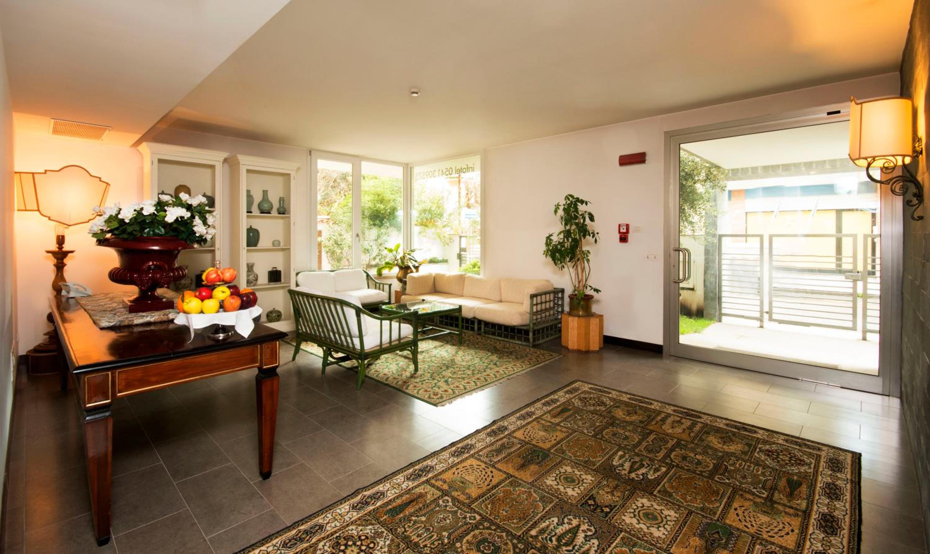 Suite - Annex - Photo 2