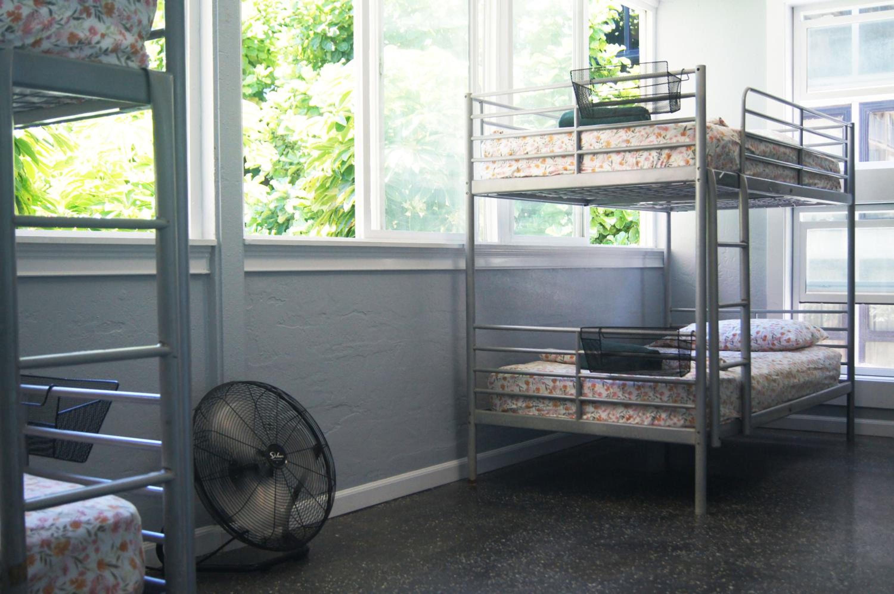 Bed in 10-Bed Mixed Dormitory Room photo 1