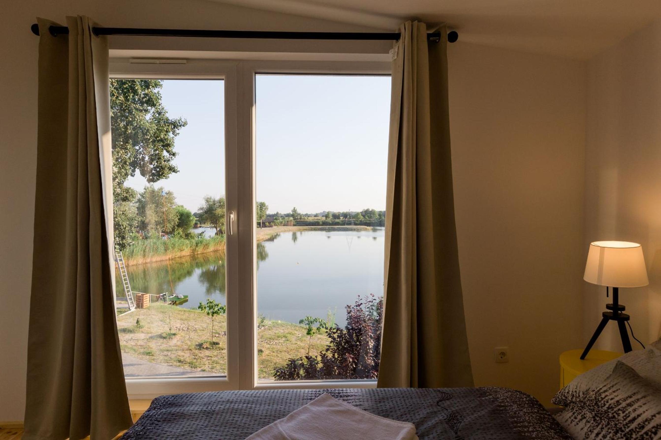Apartment with Lake View photo 2