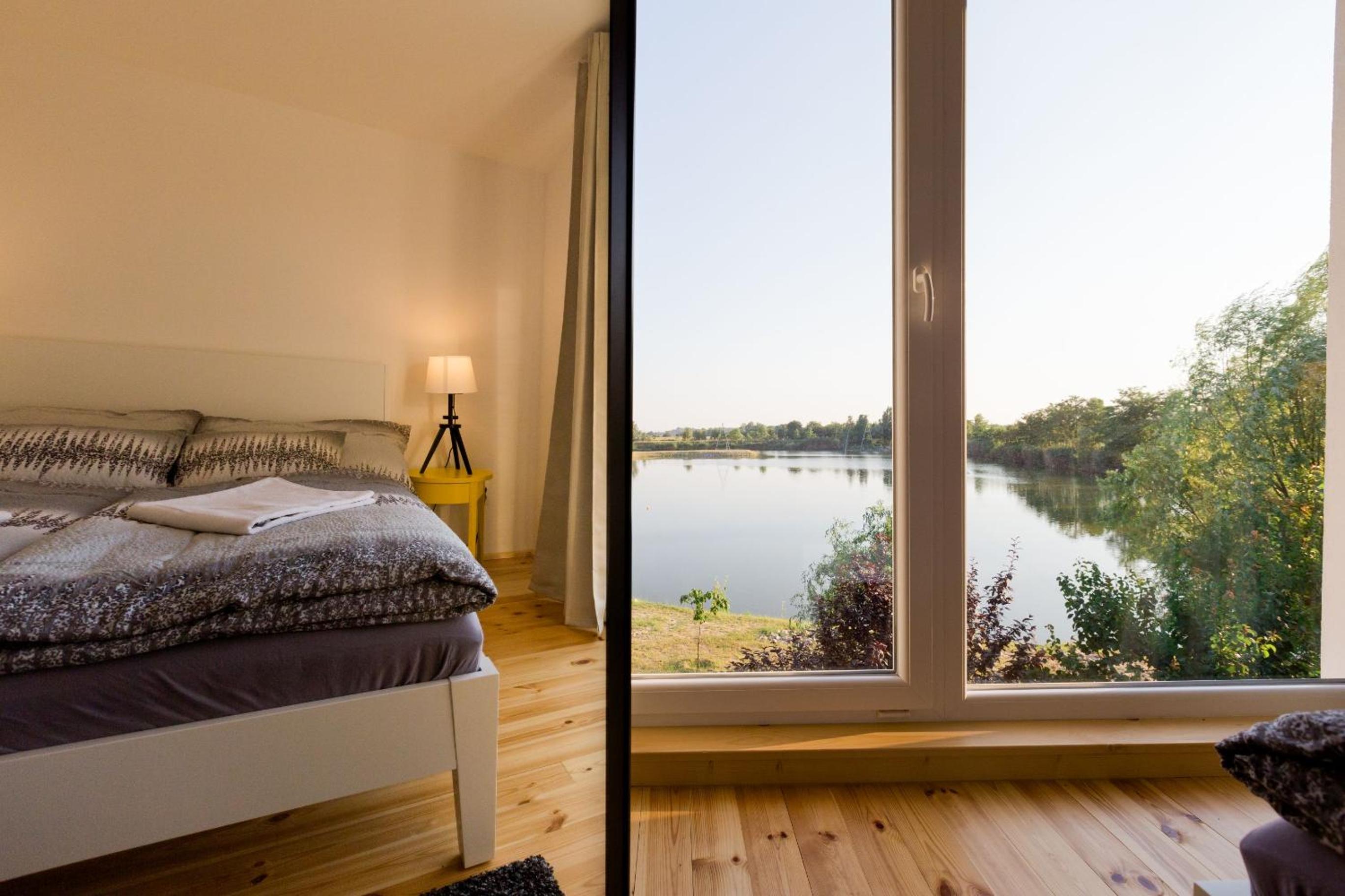 Apartment with Lake View photo 3