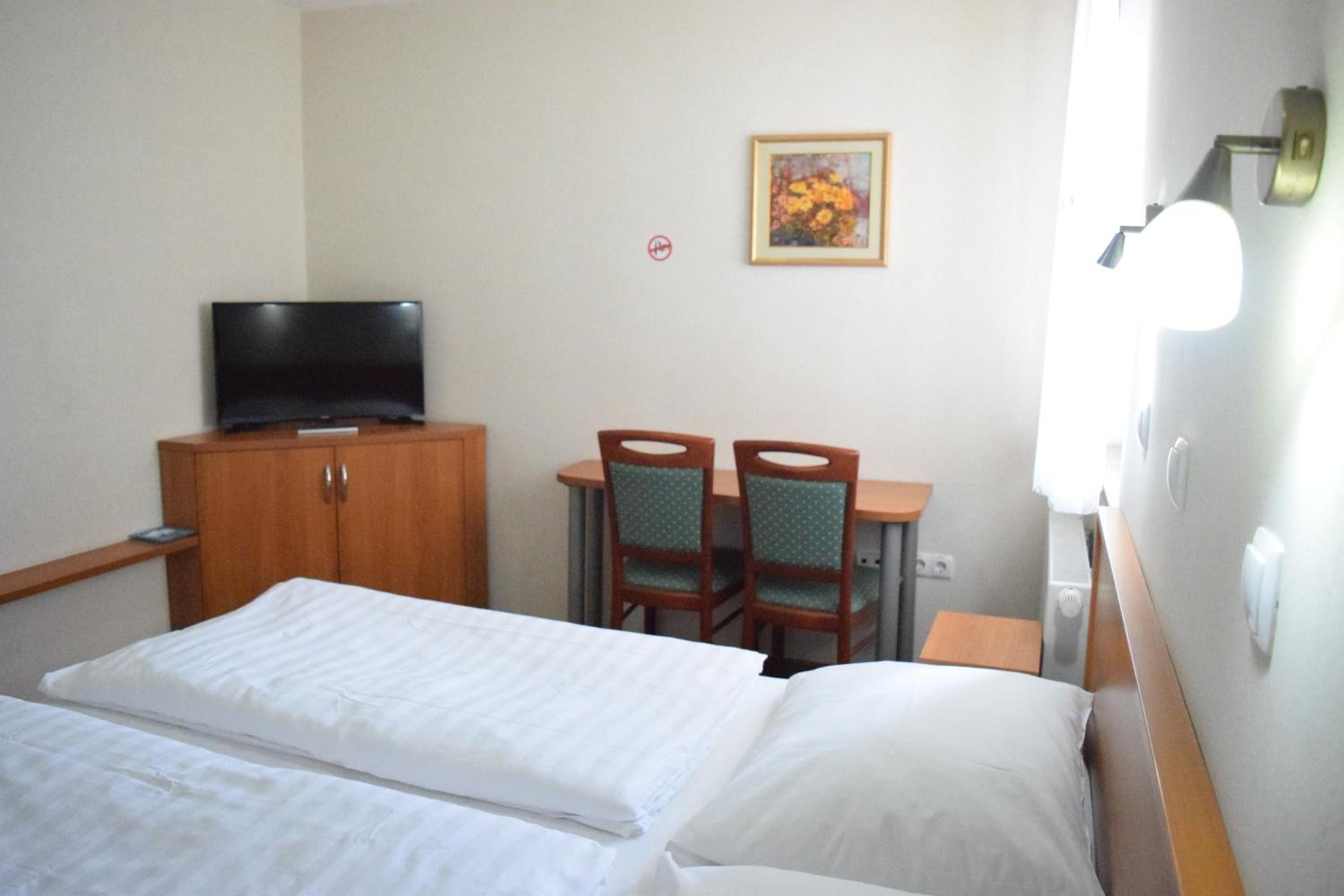 Double Room - Photo 1