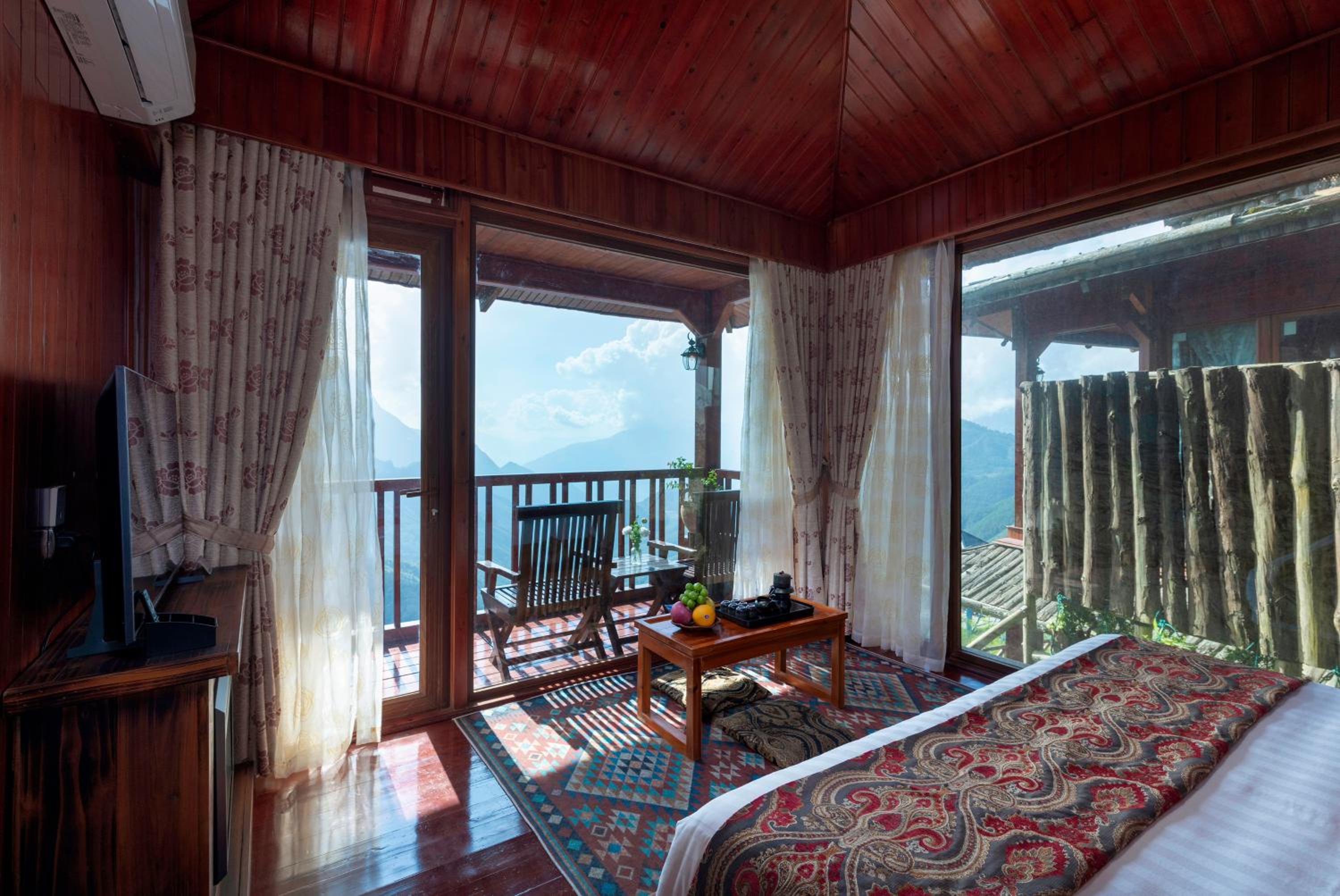 Bungalow with Garden View - Photo 10