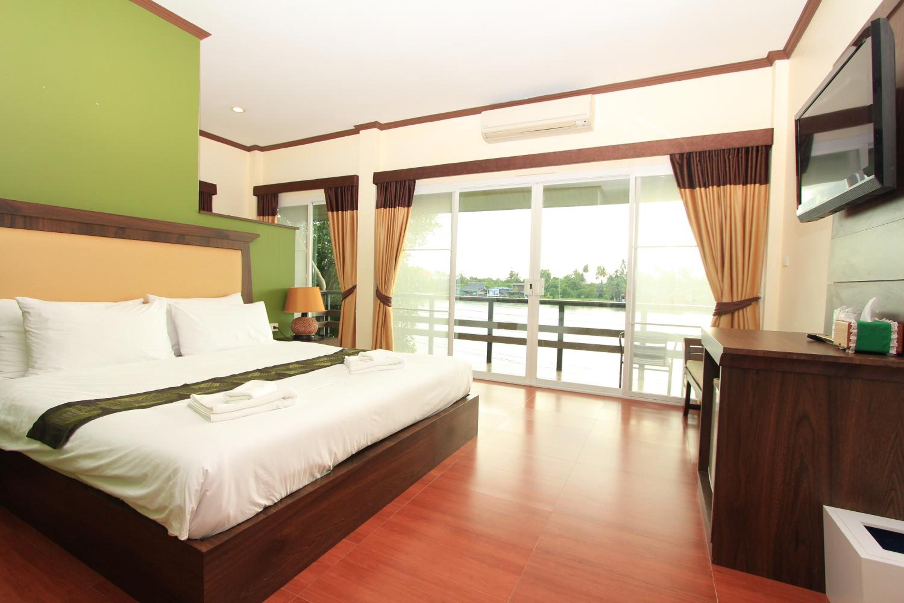 Deluxe Skyline River View (Double)
