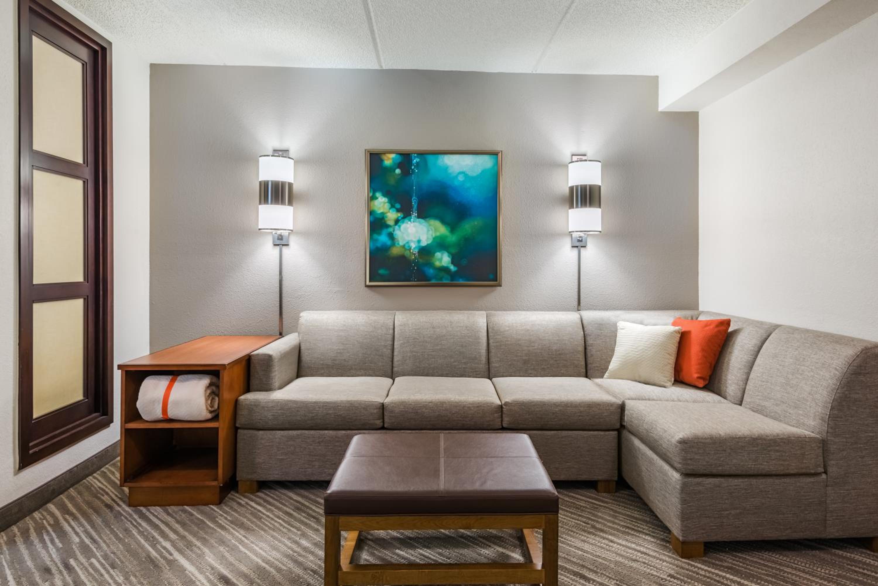 Double Room with Two Double Beds and Sofa Bed - Photo 8