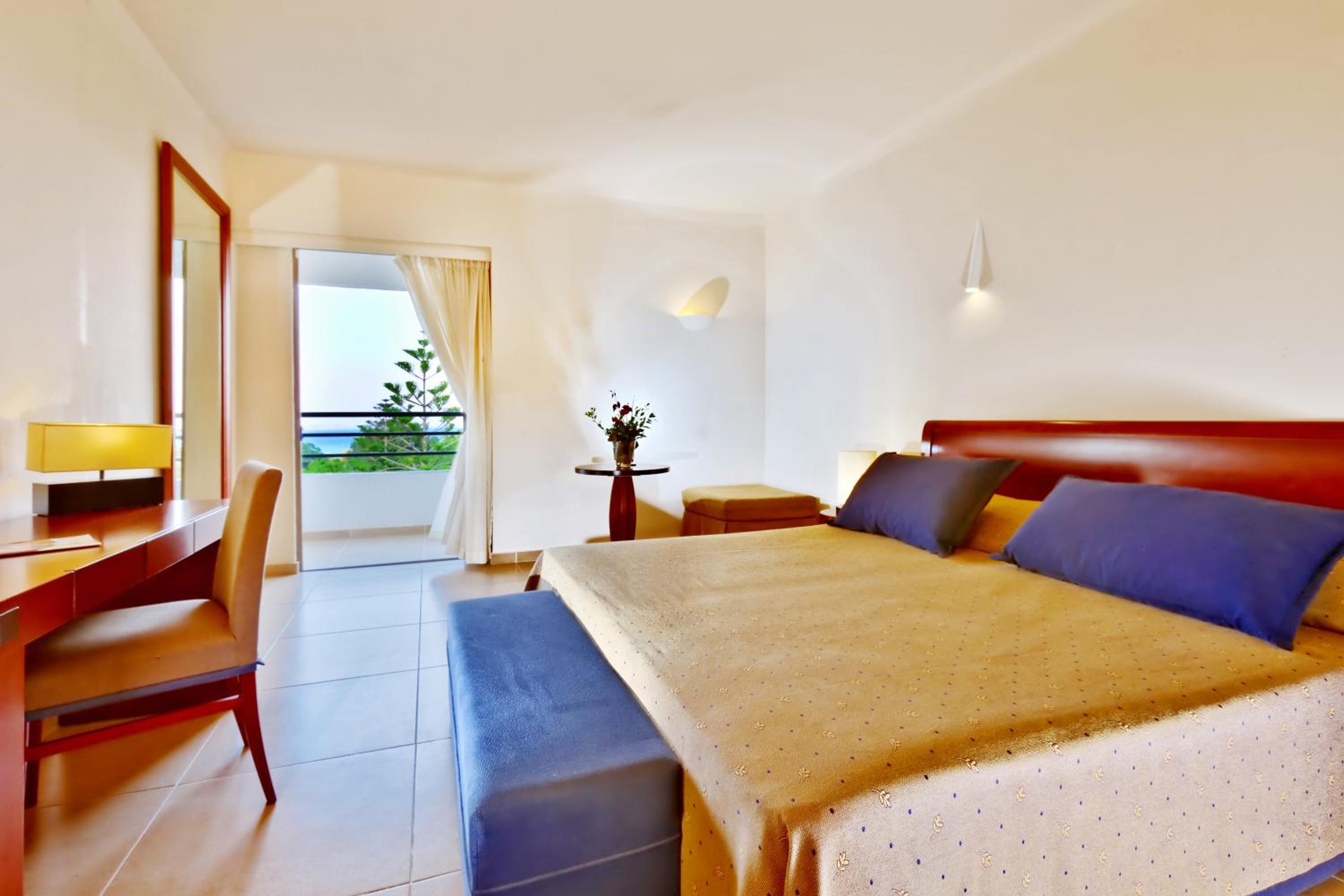 Double or Twin Room with Side Sea View