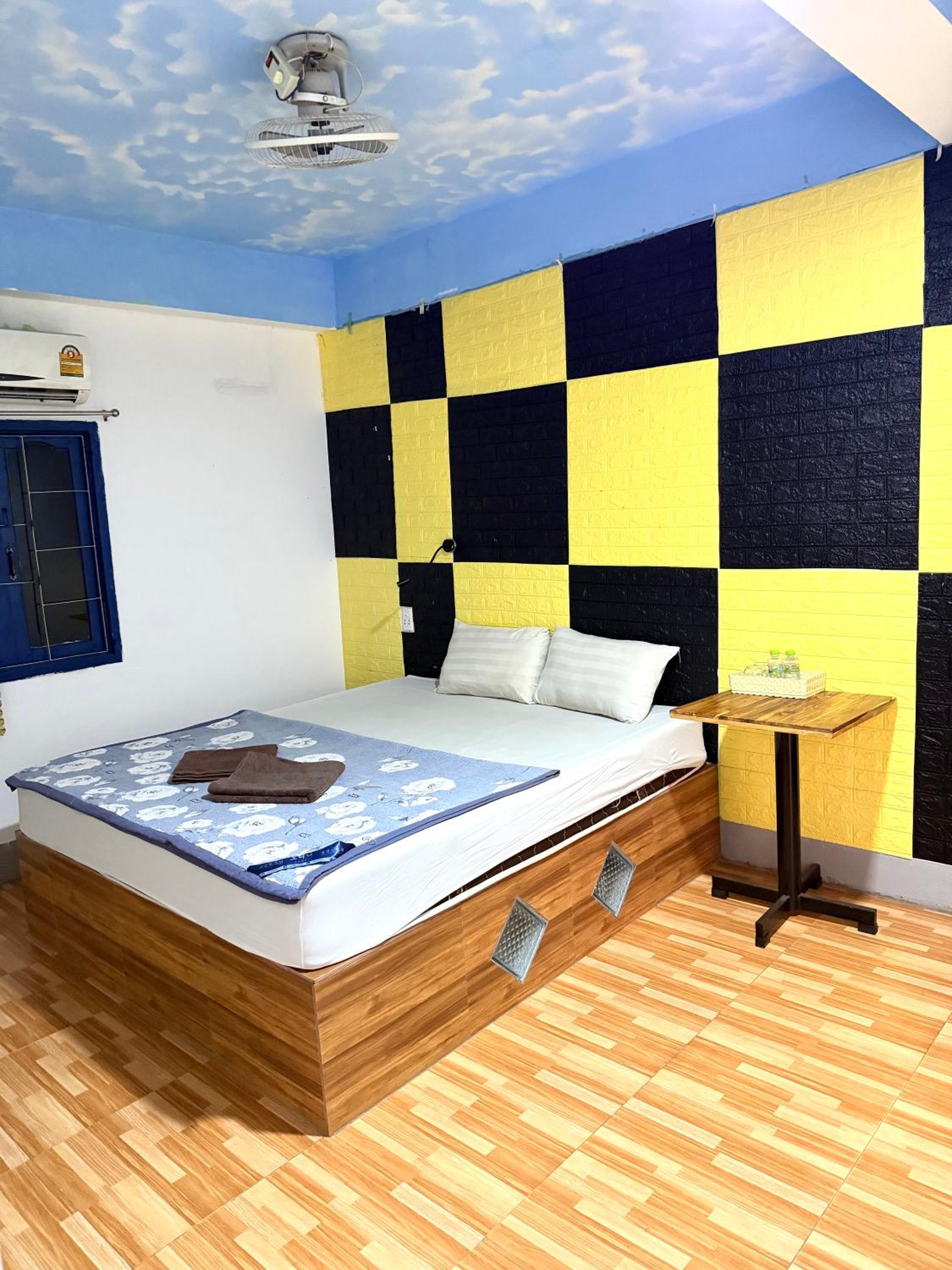 Standard King Room photo 3