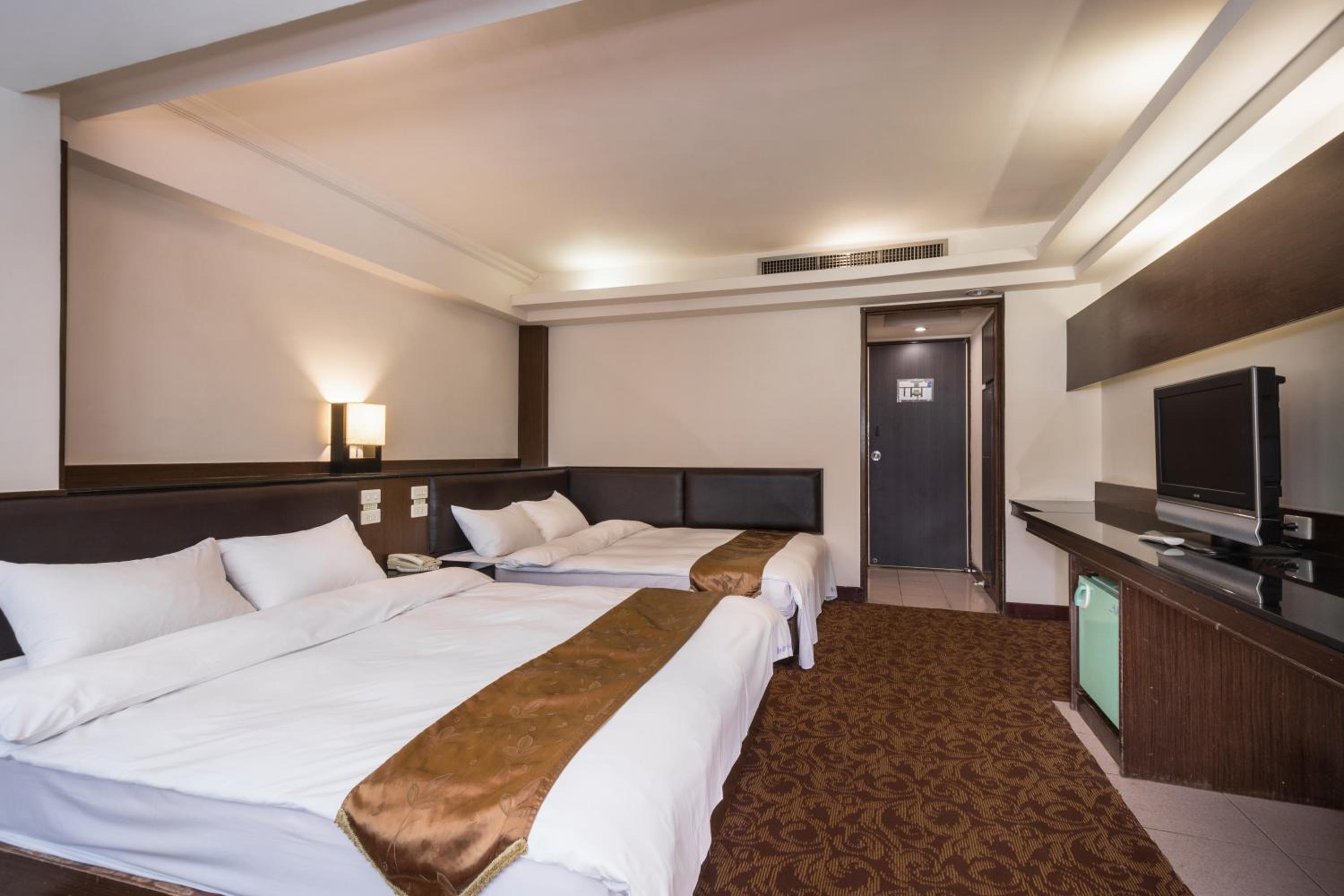 Deluxe Quadruple Room photo 2