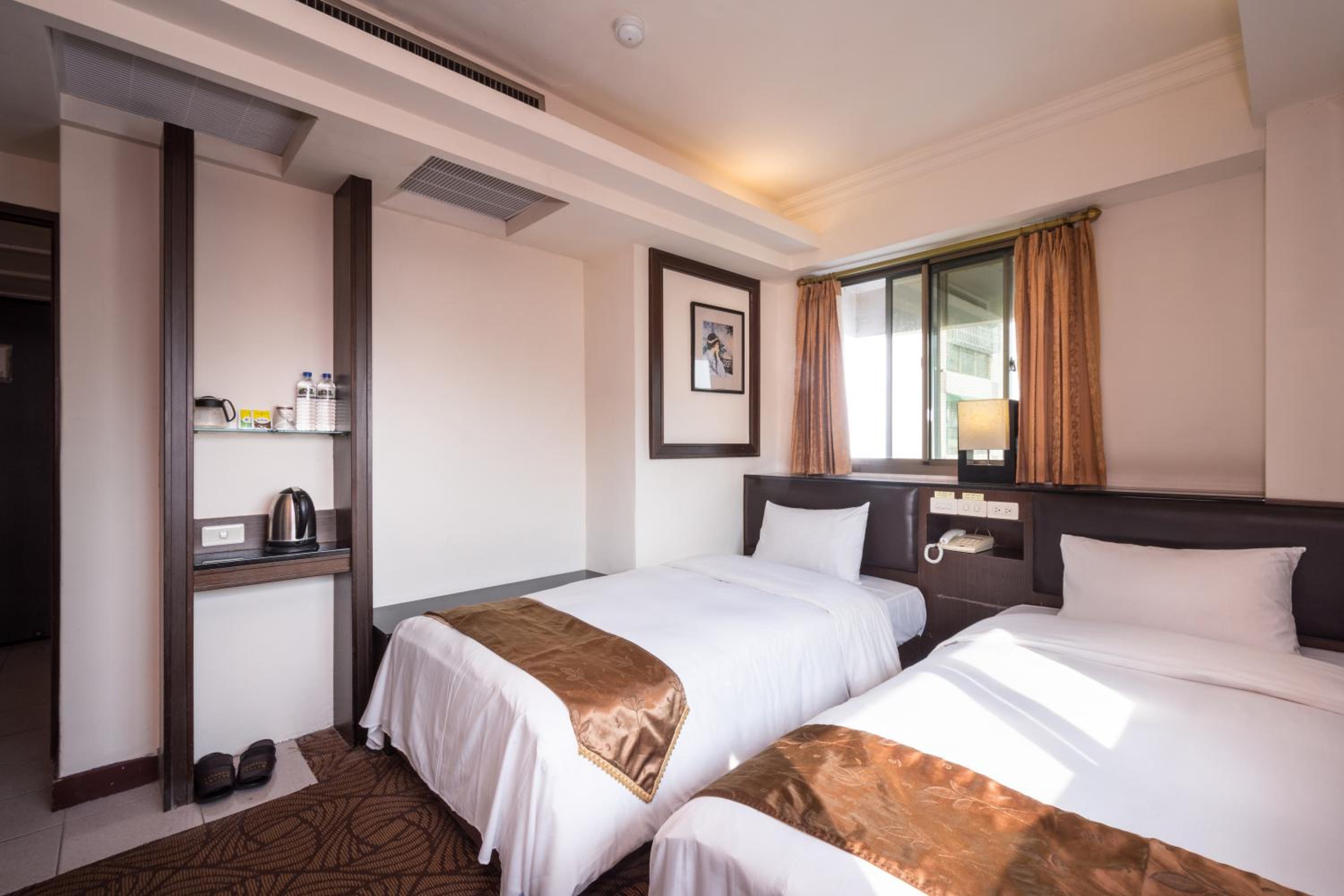 Standard Twin Room photo 2