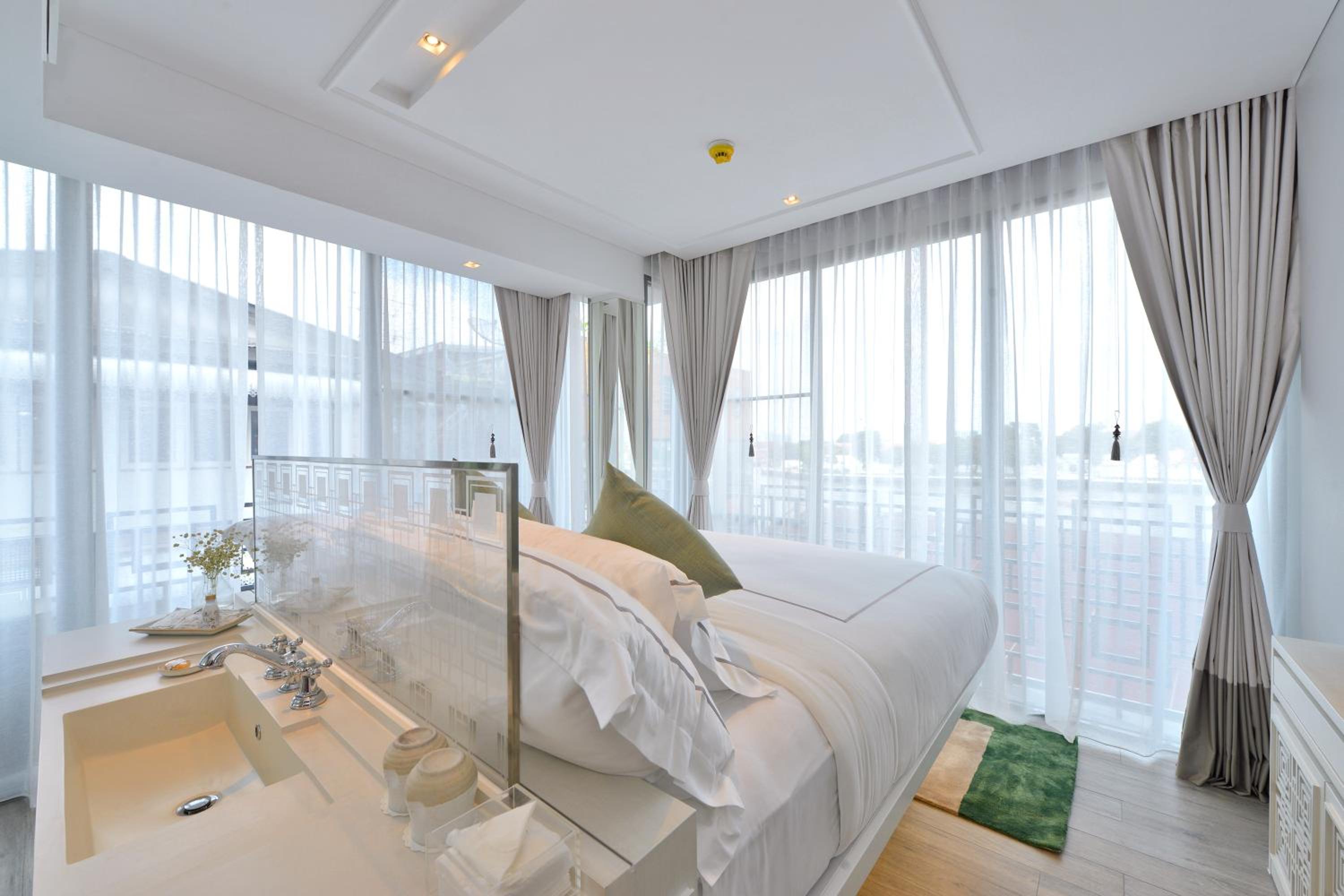 Deluxe Double or Twin Room photo 2