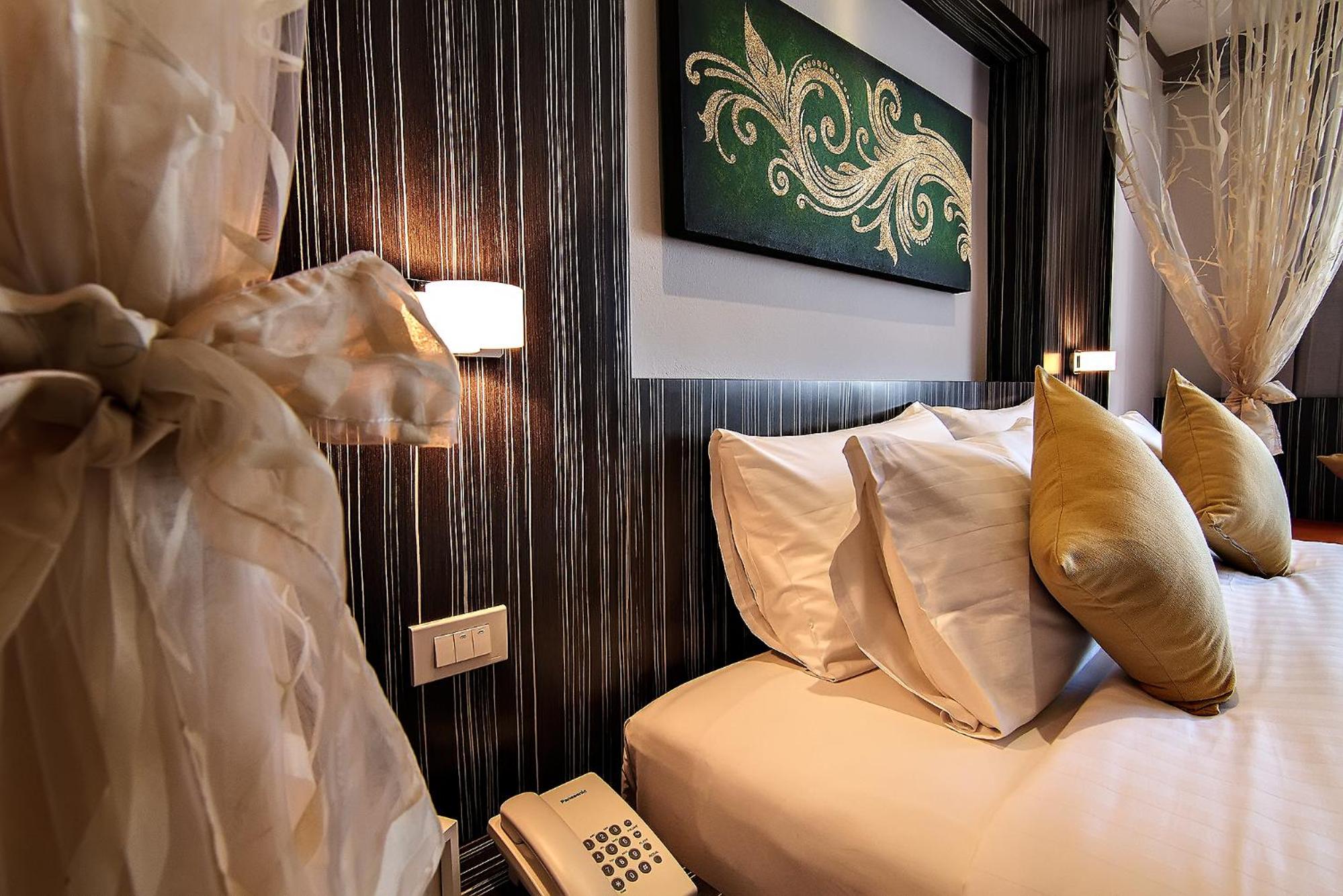 Deluxe Double Room photo 3