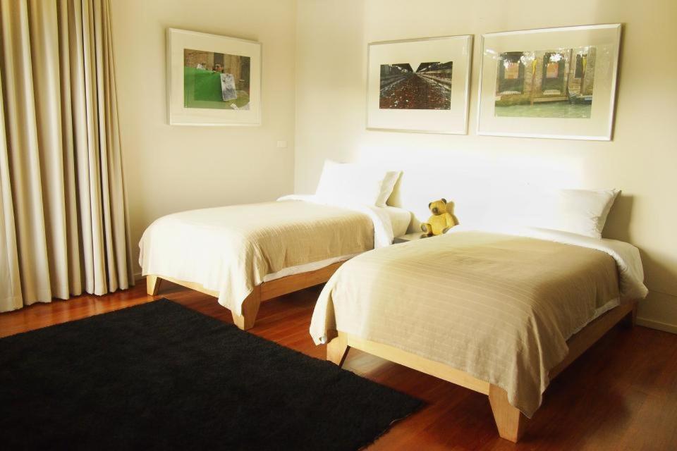 Three-Bedroom Villa - Photo 1