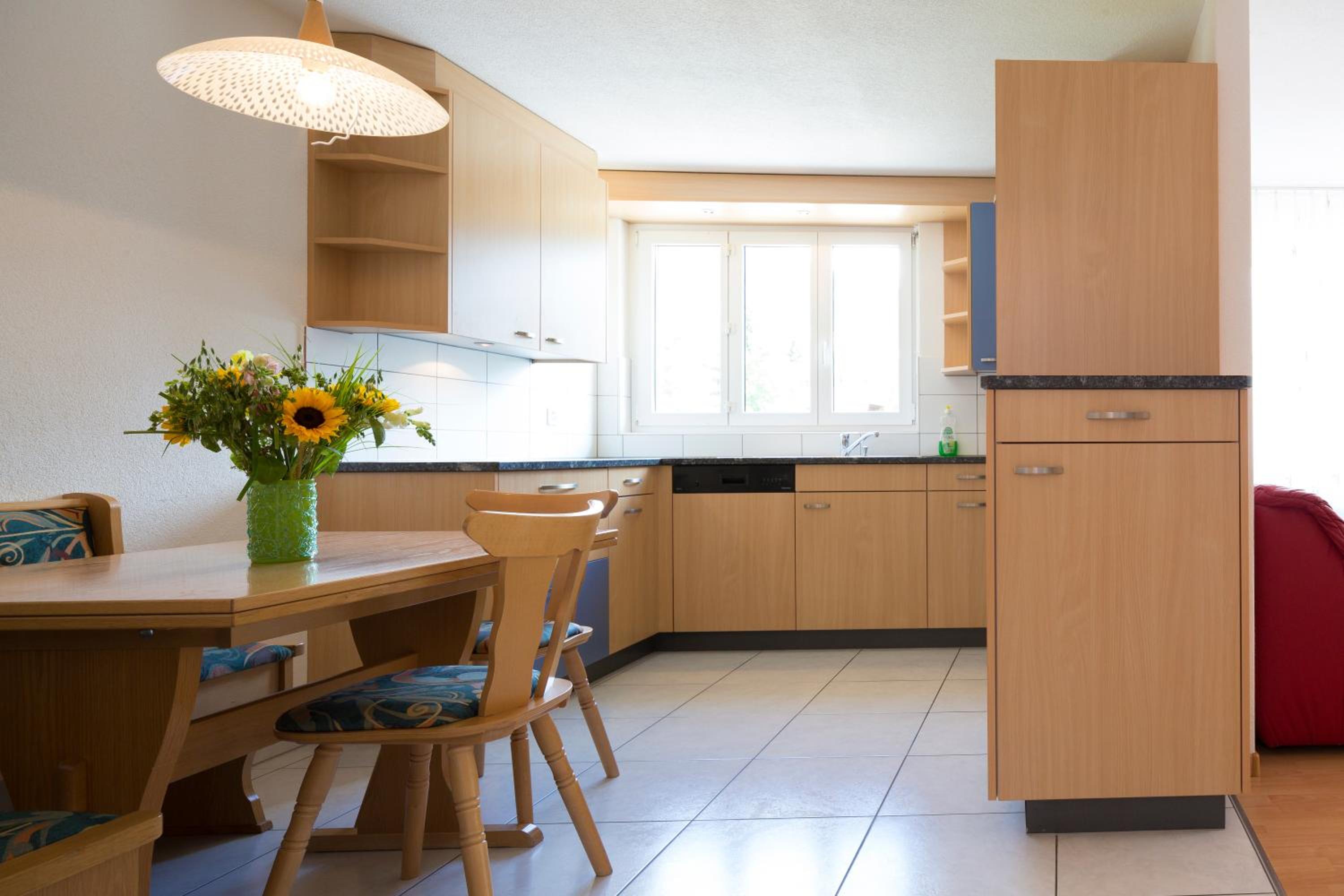 Apartment with Balcony - Photo 4