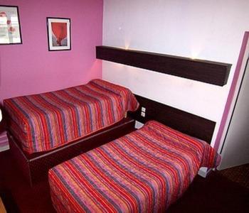Twin Room - Photo 1