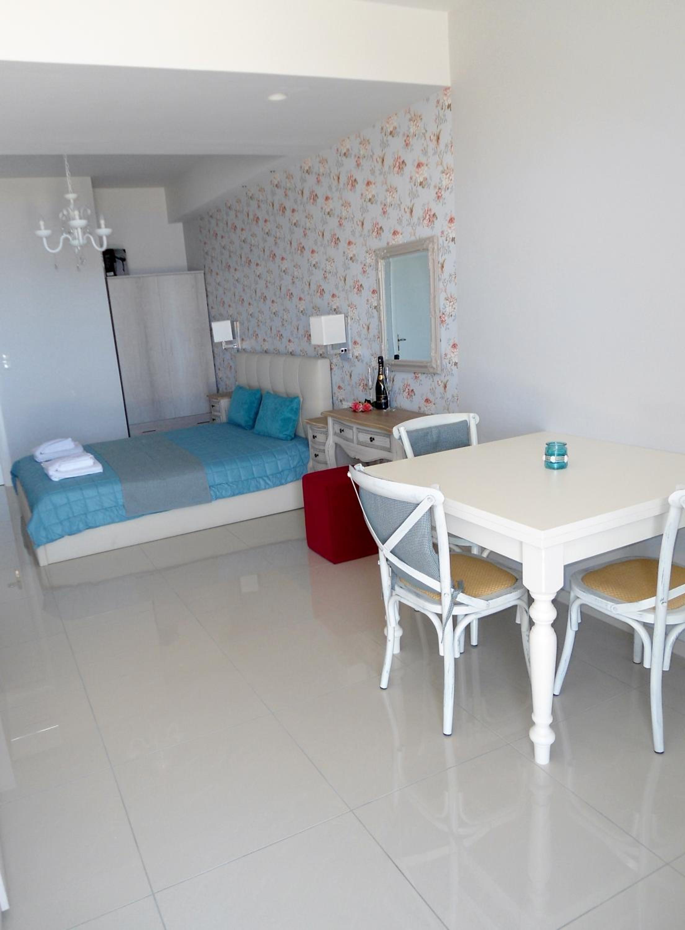 Double Room with Sea View - Photo 3