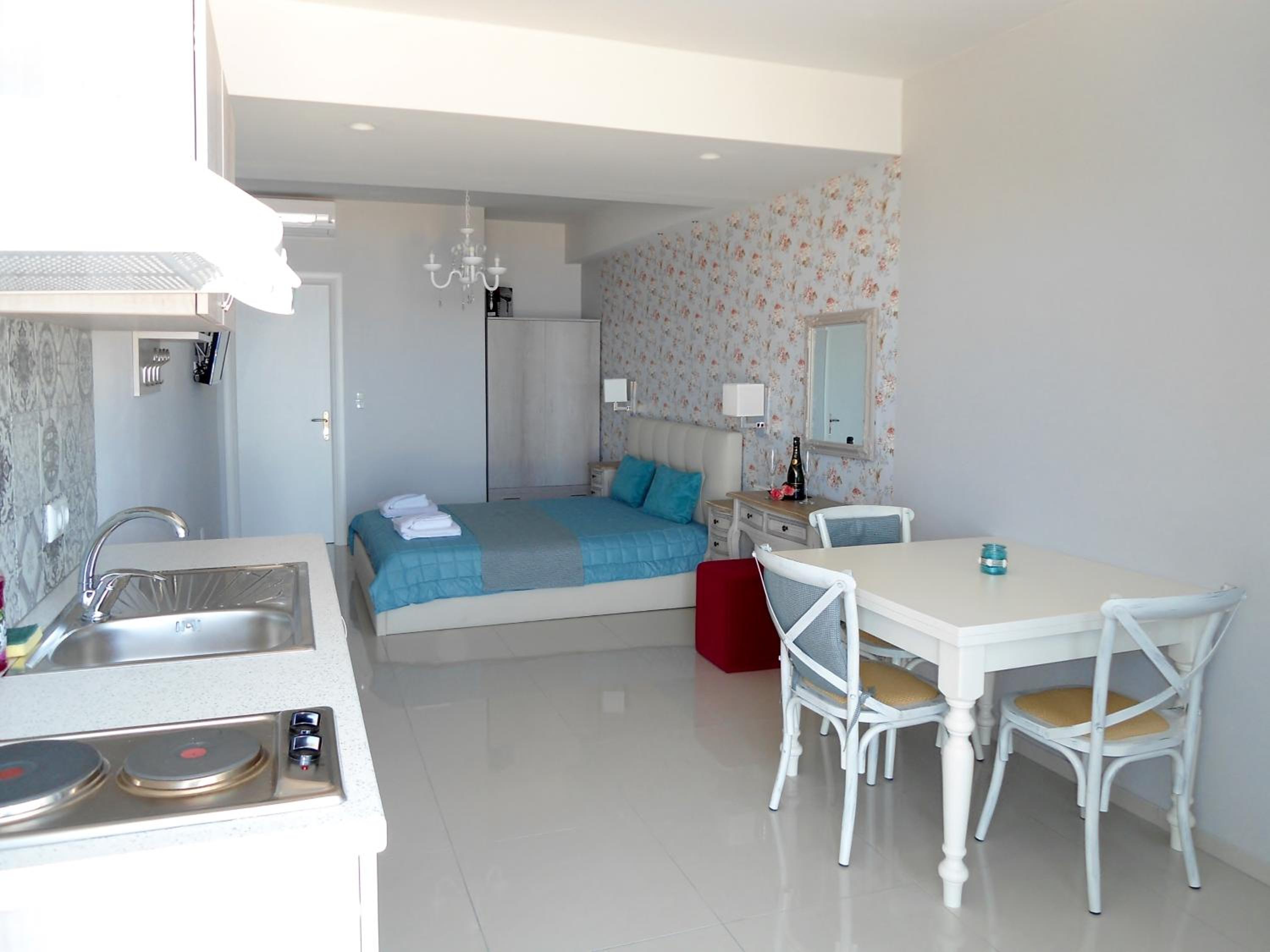 Double Room with Sea View - Photo 4