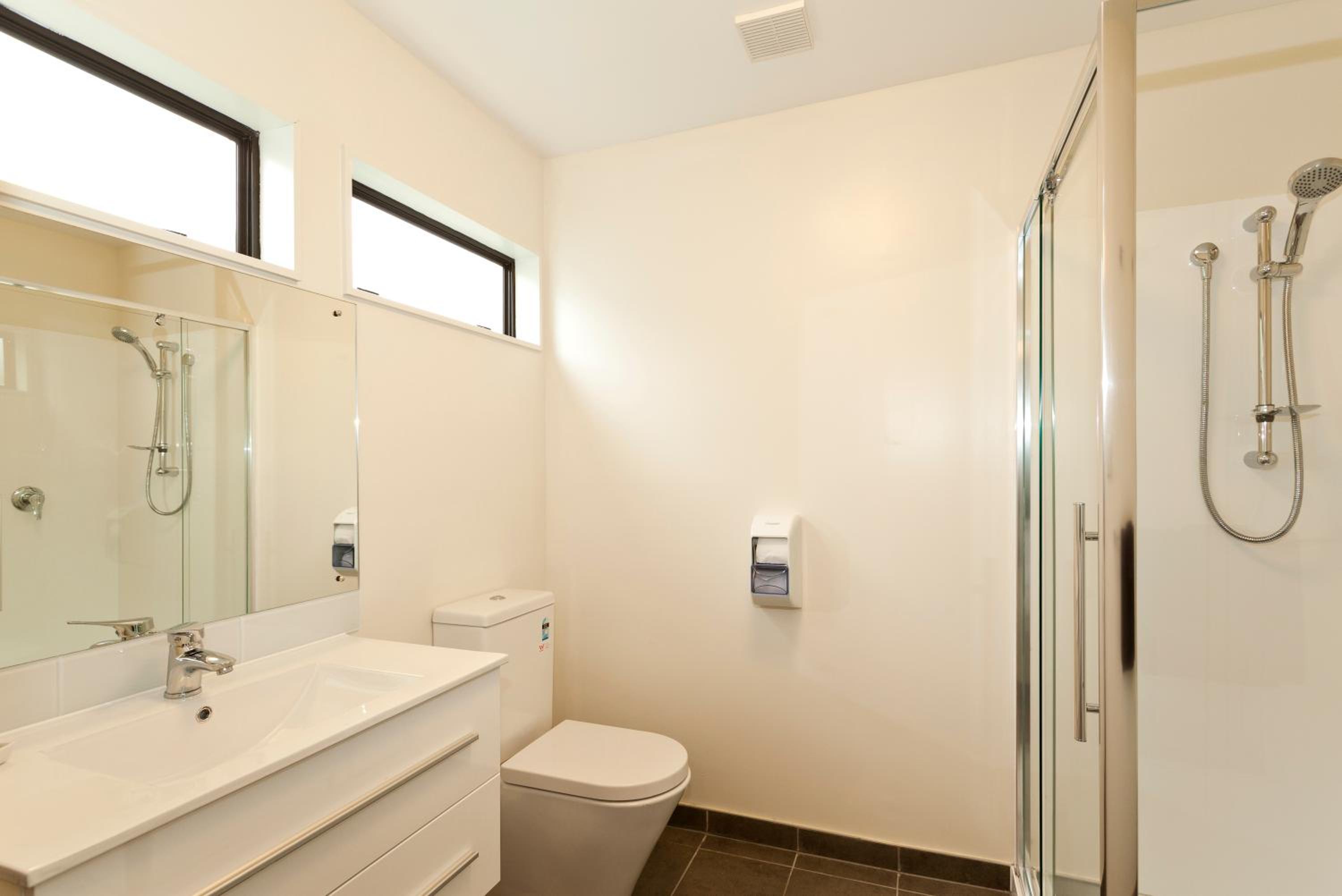 Superior Twin Studio - Photo 6