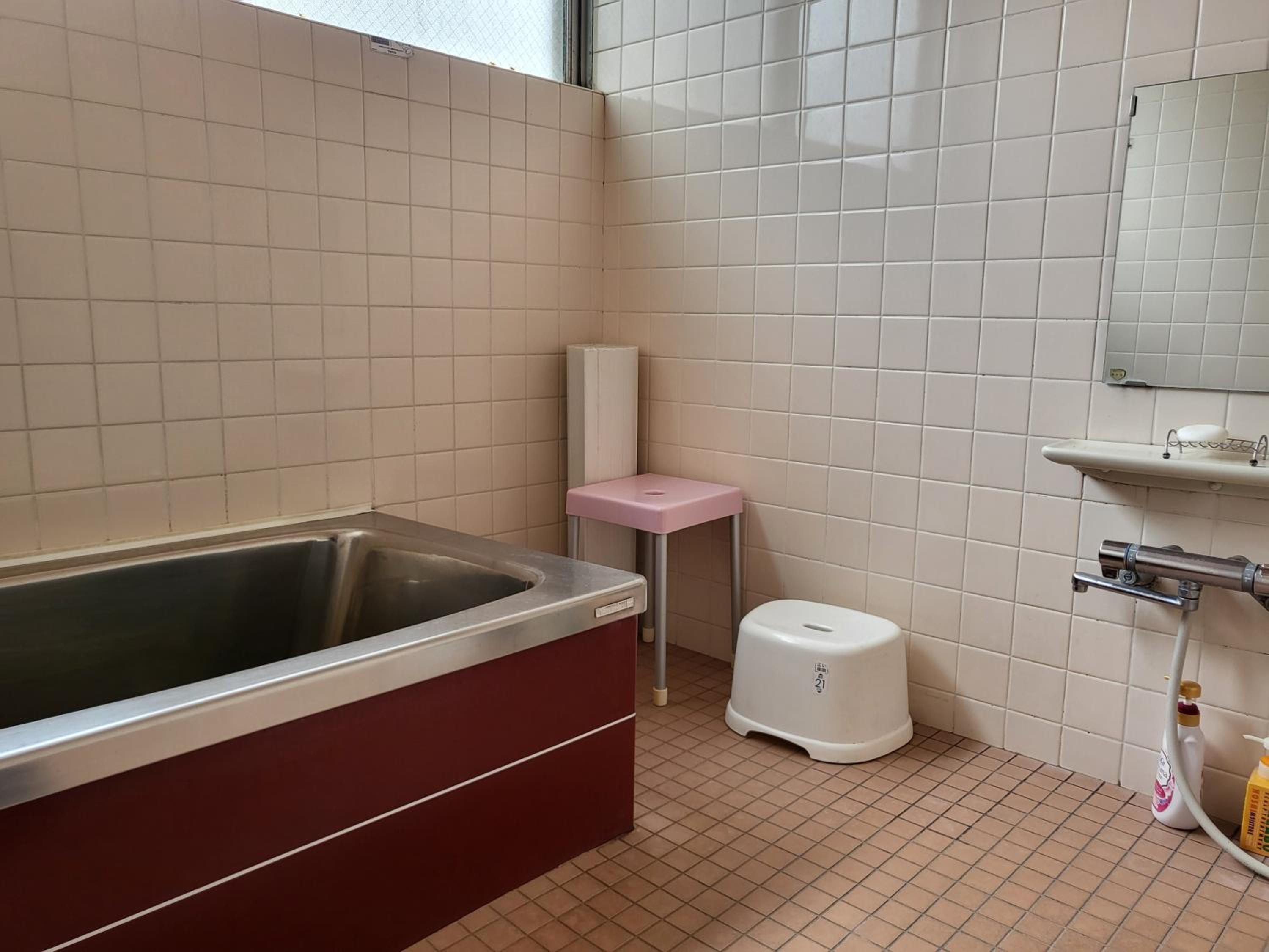 Japanese-Style Room with Shared Bathroom photo 3