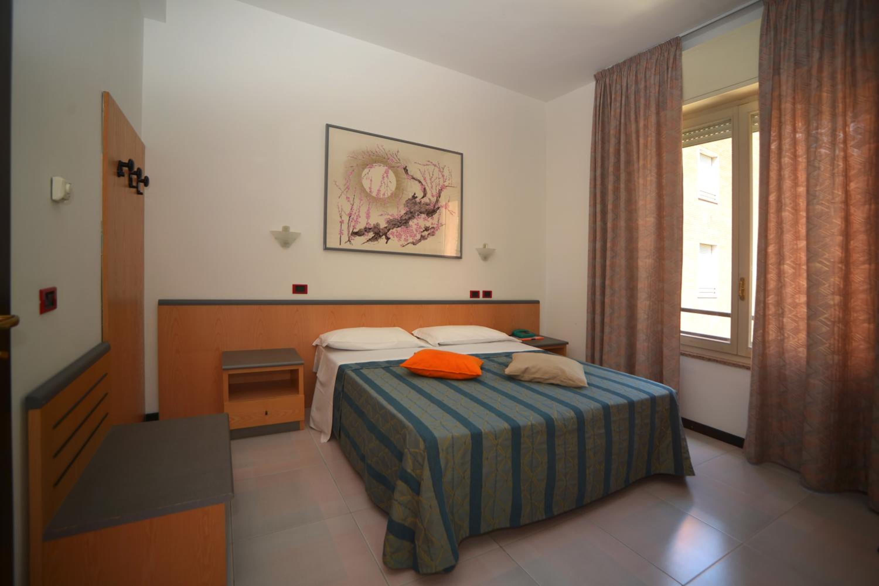 Double Room - Photo 3