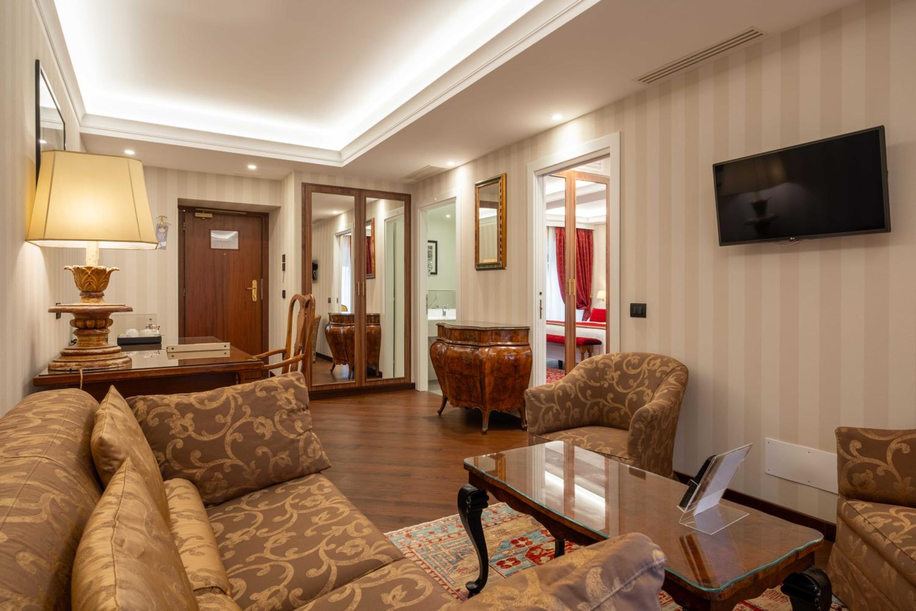 Junior Suite thumbnail 5