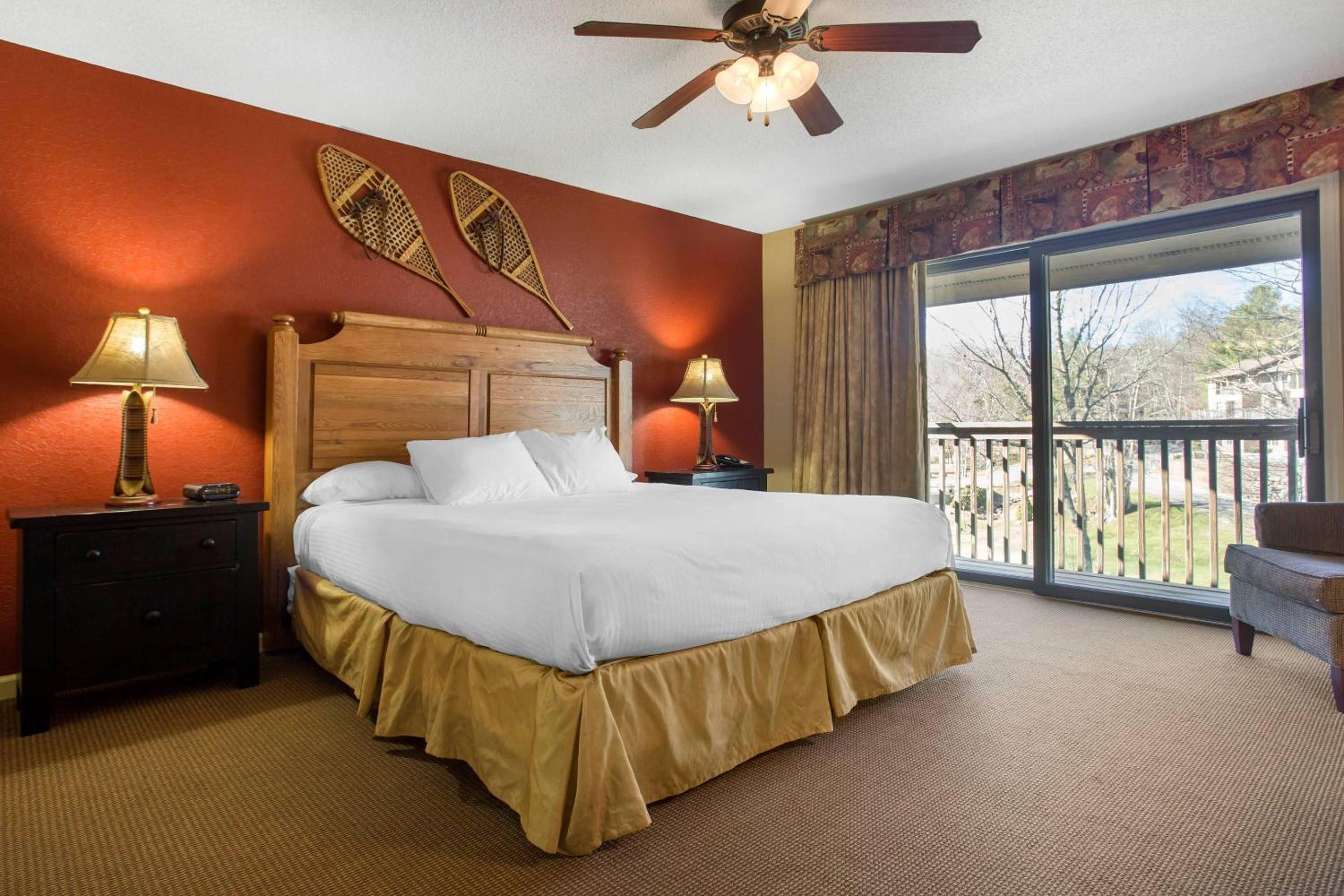 Three-Bedroom Suite photo 1