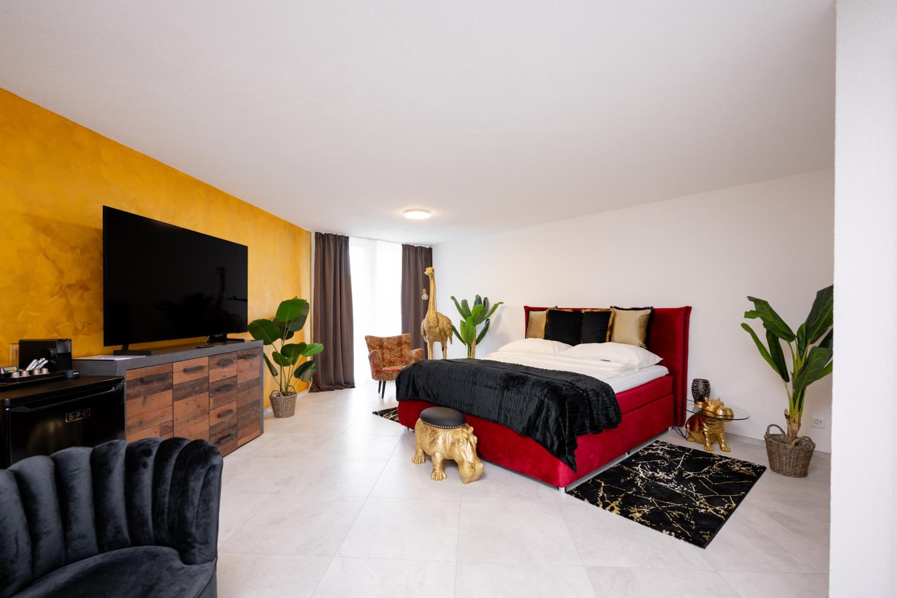 Deluxe Suite