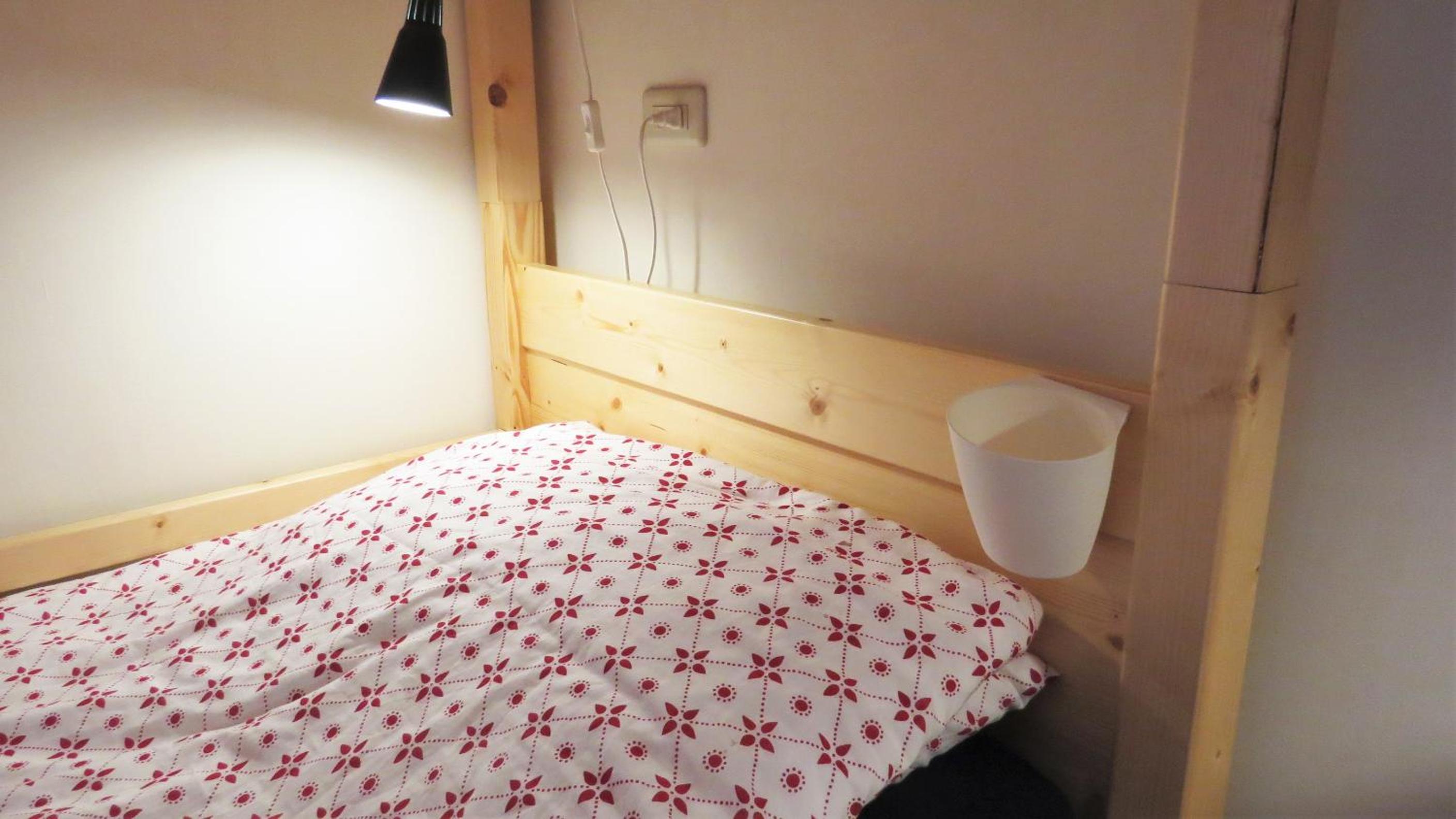 Bed in 6-Bed Female Dormitory Room photo 2