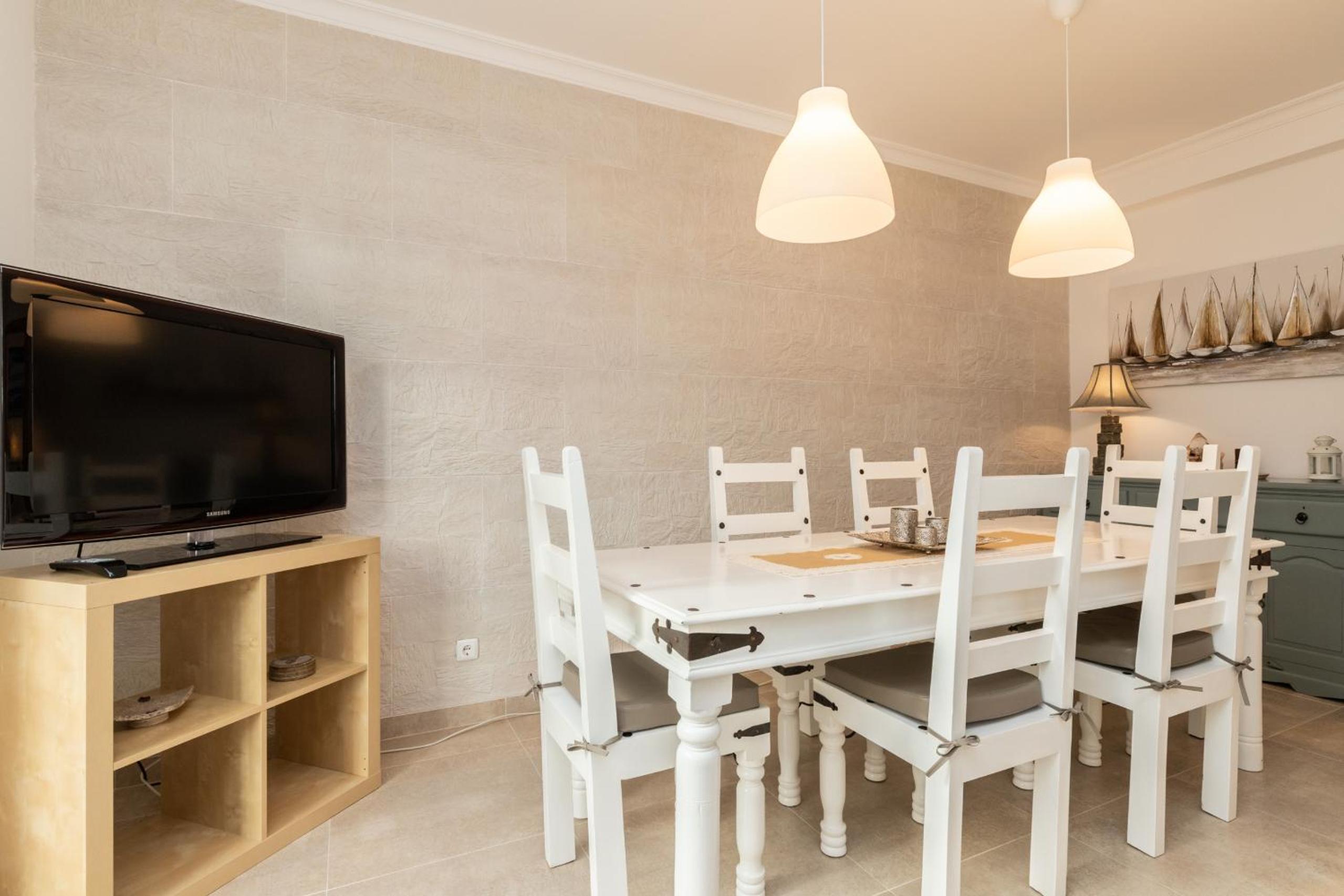 Two-Bedroom Apartment with Terrace photo 2