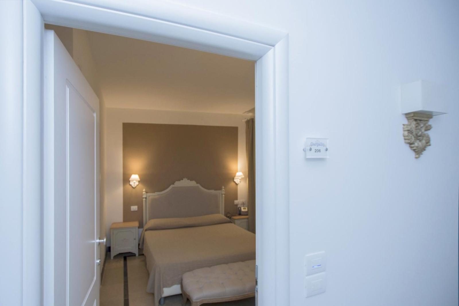 Classic Double or Twin Room - Photo 1
