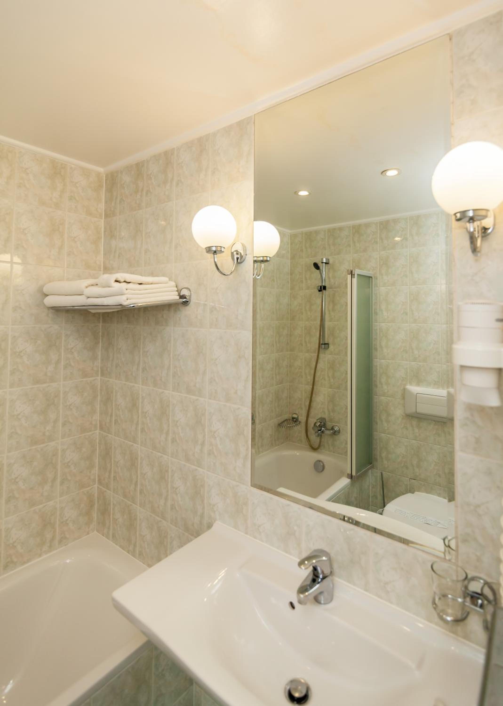 Single Room photo 2