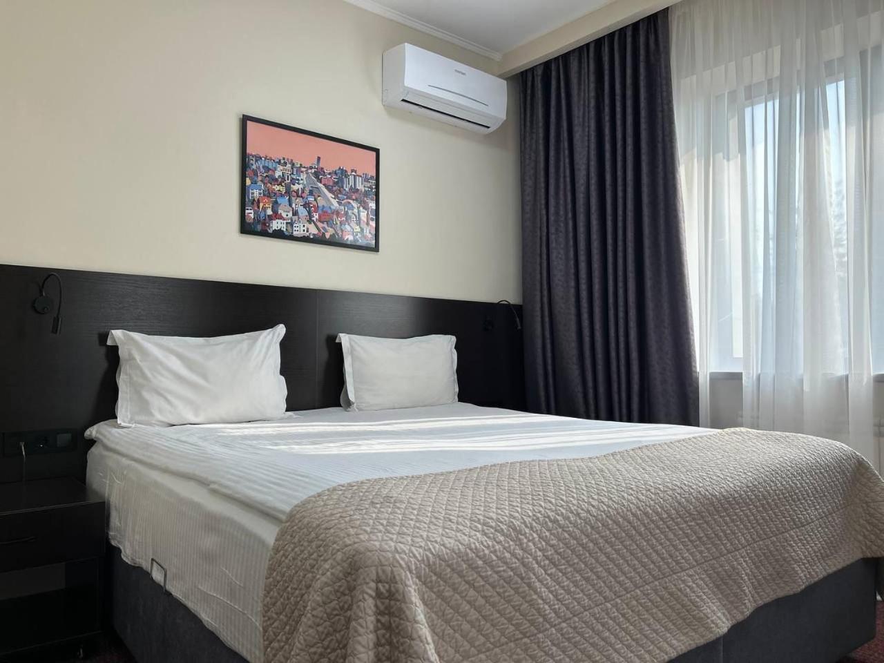 Superior Deluxe Double or Twin Room  photo 3