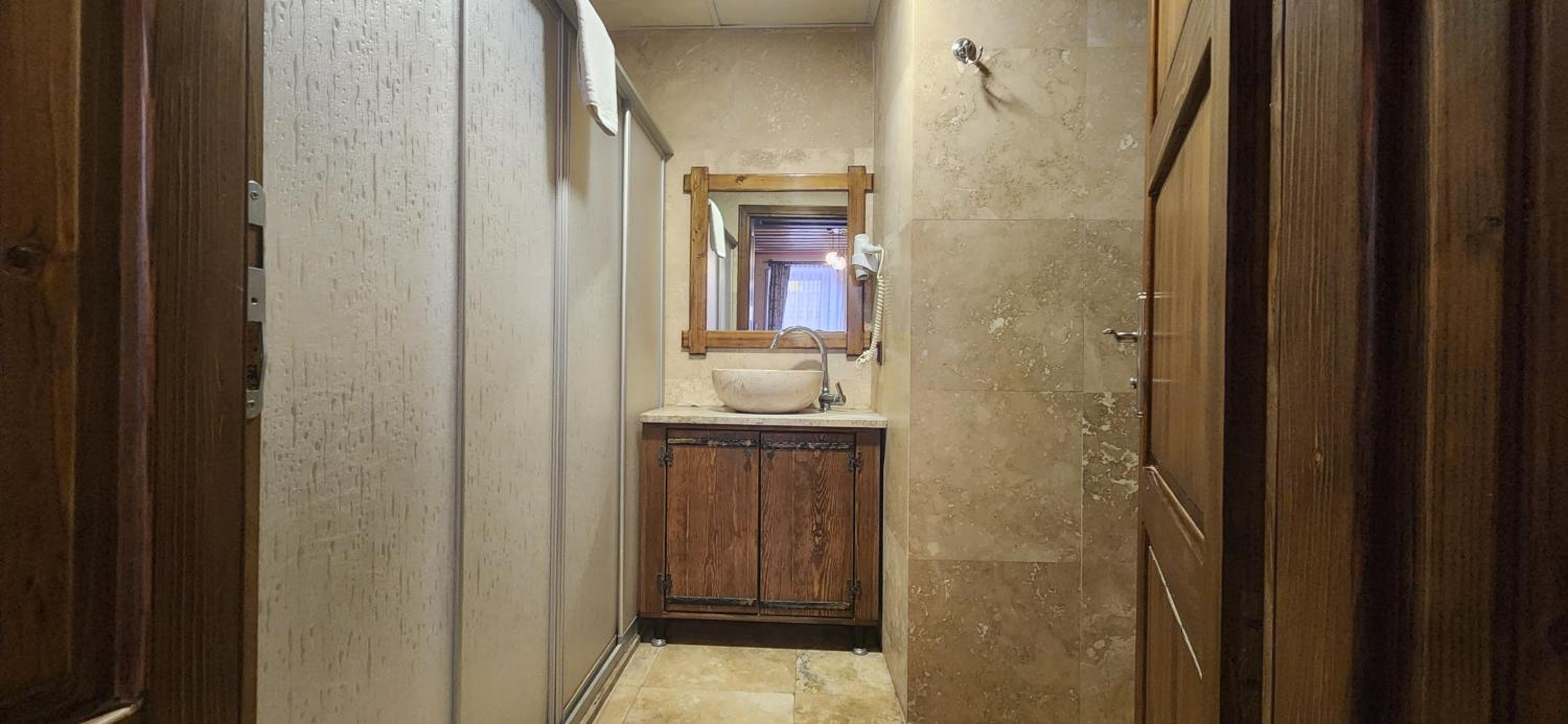 Double Room - Photo 1