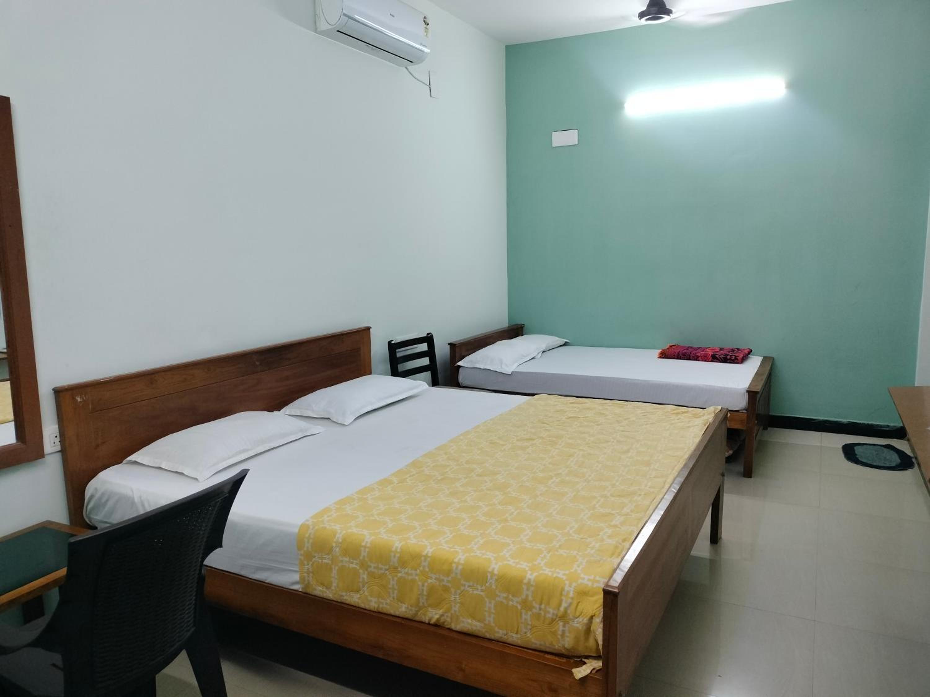 Standard Quadruple Room